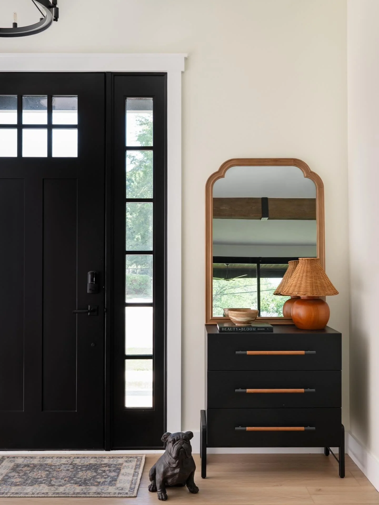 Strong lines, varied textures, and one loyal pup overseeing the entryway styling.

Photography: @traci.shupert 

#dogapproved #entrywaydecor #designdetail #foyerdesign #modernclassicdesign #dogsofinstagram #midwestdesigner #indianadesign #mapleandwhi
