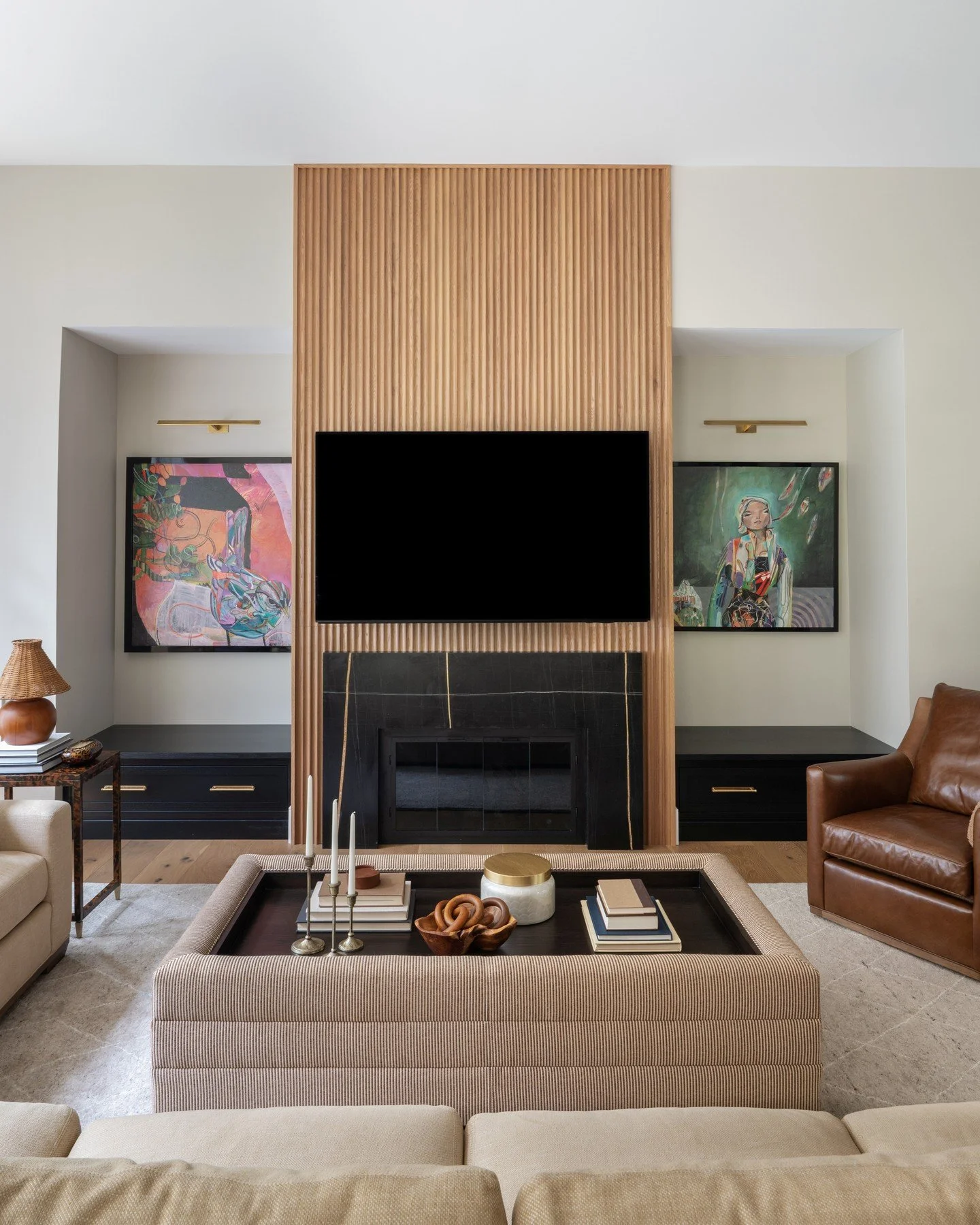 Check out one of our latest projects, featured in @marthastewart! This piece talks all about various ways to enhance your fireplace for a cozy, yet elevated vibe. Thanks @hmbien for including us in this article! 
Photography: @traci.shupert
#firepl
