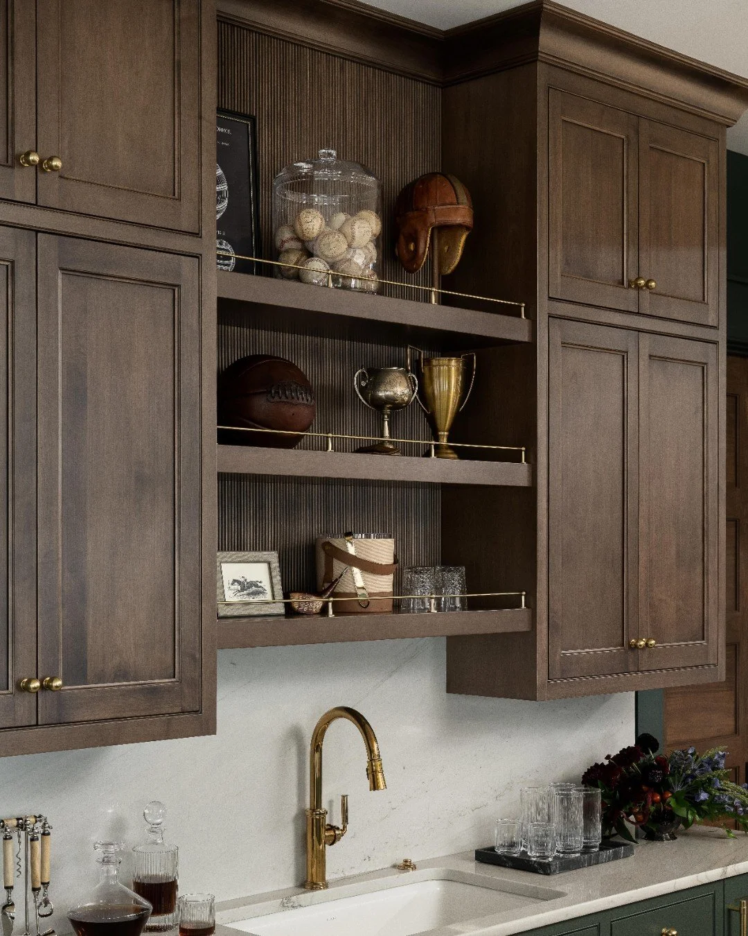 Accessories are the final layer that make a space feel finished. We ensure every piece is thoughtfully balanced and scaled, creating a space that feels curated. Take a look at our process for styling these kitchen shelves, start to finish! 

Photogra