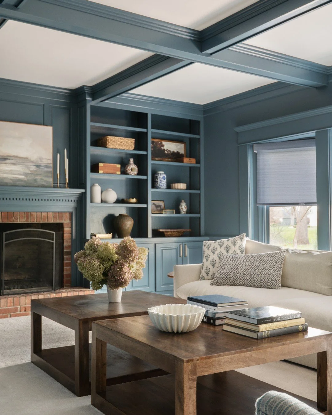 Wrapping this living space in rich slate blue created the ultimate cozy, sophisticated gathering spot.

Click the link in our bio to visit this freshly completed project, The Quail Ridge South House! 

Remodel: @peacock_and_co_remodeling
Photography: