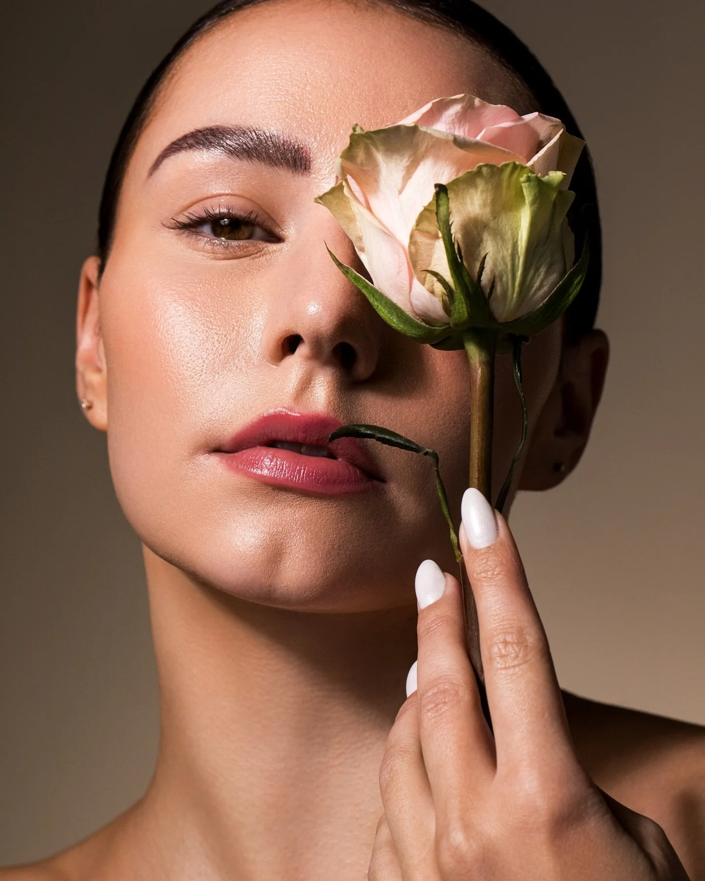 At the heart of the formula, Alpine Wild Rose Stem Cells, sourced from the pristine slopes of the Southern European Alps, helps strengthen the skin barrier, enhance regeneration, and restore skin&rsquo;s natural vitality. 

#LaBeautanique #CleanBeaut