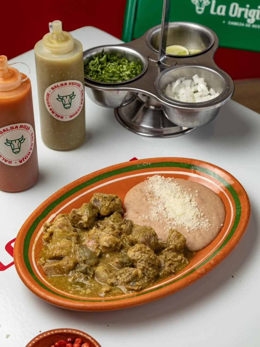 Empezando el Viernes con un buen plato de guiso de costilla en salsa verde. Ven y prueba nuestro nuevo menu LA FONDITA en @laoriginalcabezaderes &iexcl;te vas a enamorar!😍🔥

RIALTO, CA:
Lunes a Domingo de 8am - 4pm
📍611 E Foothill Blvd, Rialto, CA