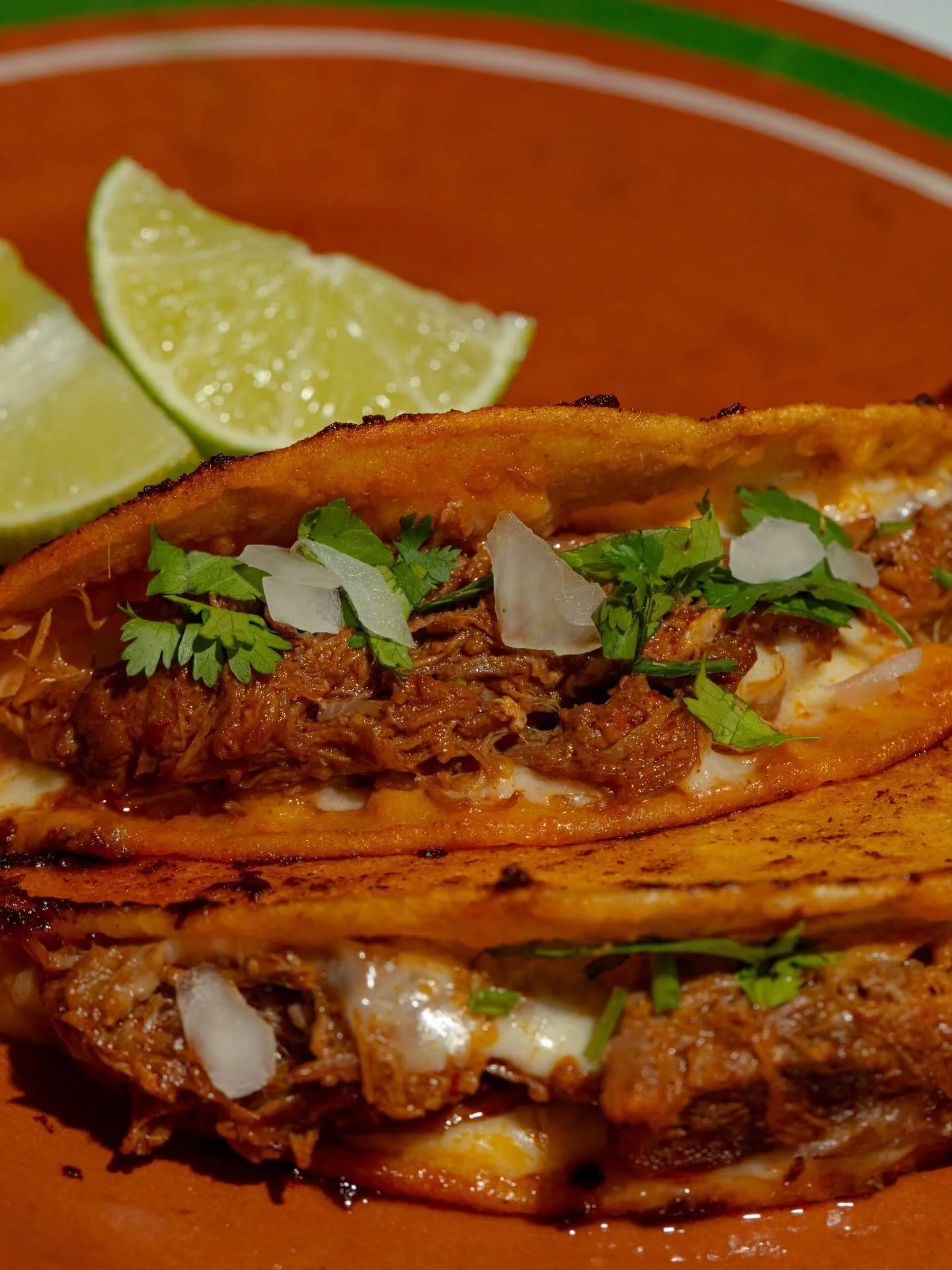 Unos ricos Tacos de Birria para empezar bien el d&iacute;a 😮&zwj;💨 abr&iacute;mos todos los d&iacute;as de 8am - 4pm 🔥