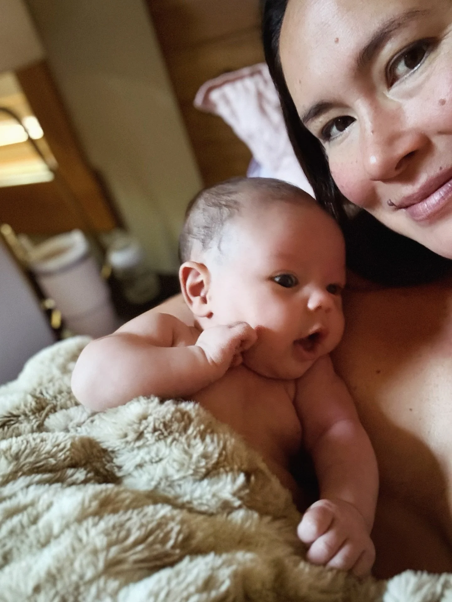 How motherhood is changing me for the better 👇🏼

✨It&rsquo;s not all about me anymore, and that&rsquo;s a good thing. ✨

As someone who has had no problem my whole life with being the center of attention,💁🏻&zwj;♀️ I have  been used to having a lo
