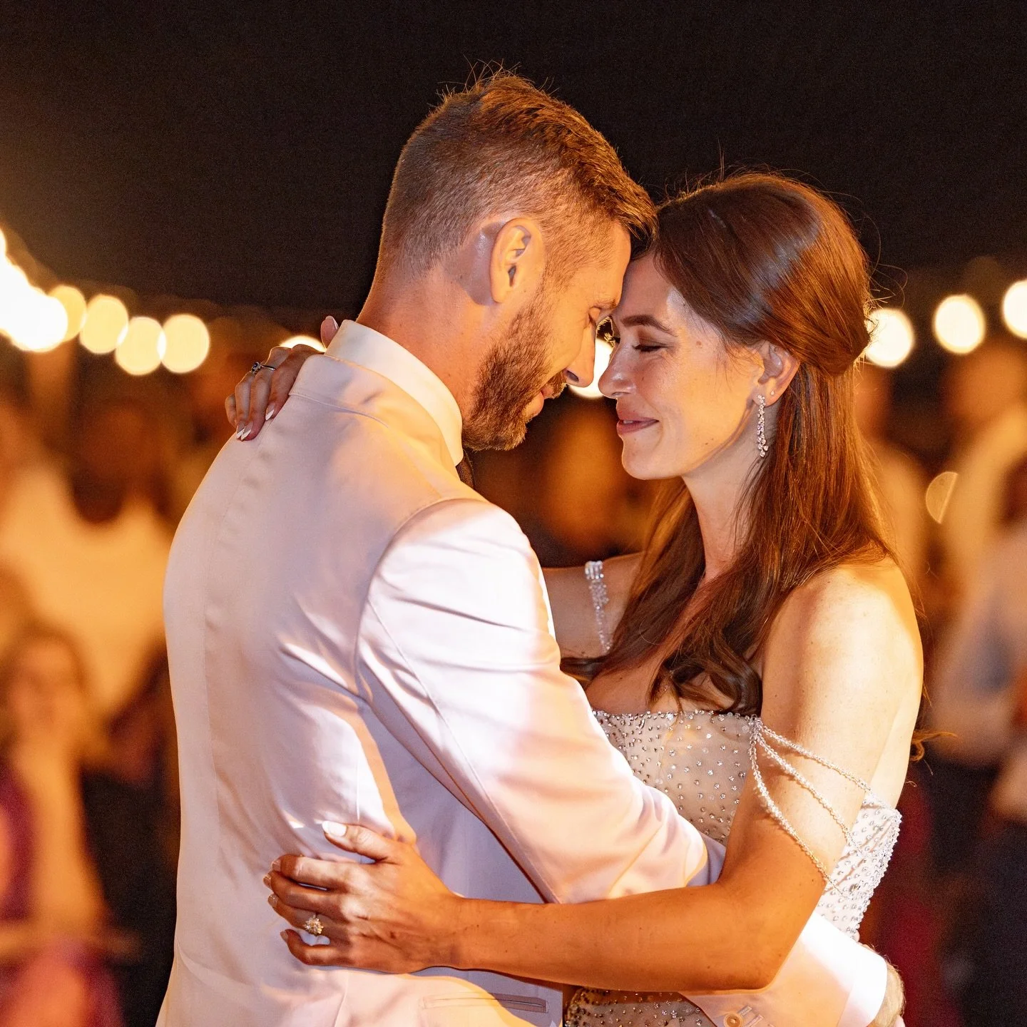 Thank you for giving me my fairytale 💗

I love you @billywonkamusic and I have never loved my life more 😍

For everyone who wants to manifest love:

💗 everything changed for me when I decided to believe that I wasn&rsquo;t lacking ANYTHING in my l