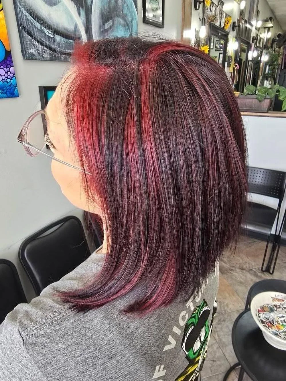 ✂️ @kristisalvato 
Feeling the midweek slump? Energize your style with stunning color from the best colorists in Spring, Texas! From vivid fashion colors to natural balayage, our Spring TX shop specializes in it all.

Grunge Hair Shop | Spring, TX
Bo