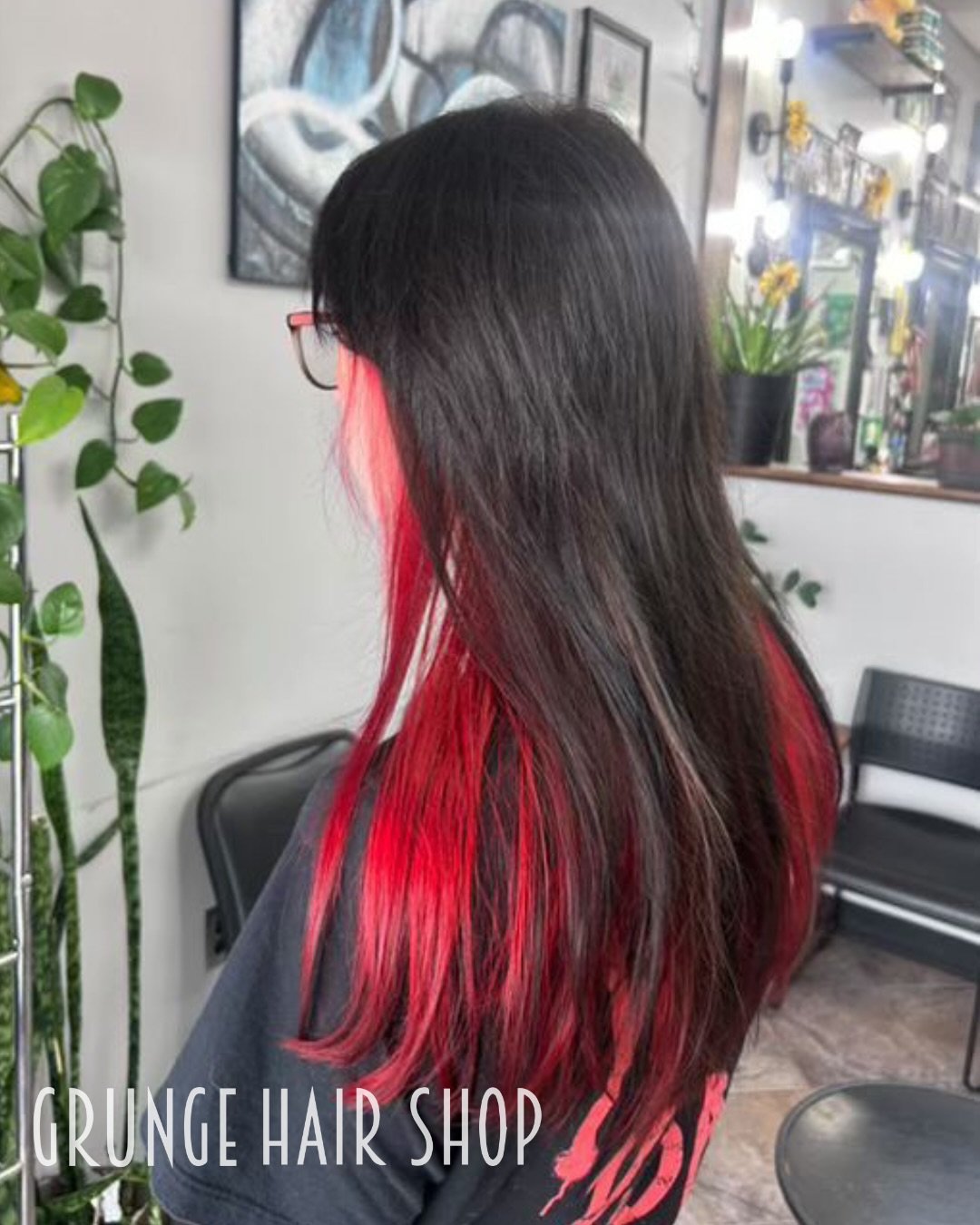 Obsessed with this red peek-a-boo moment by @pierce_scissors_me &hearts;️🖤

Book your consult at the link in our bio! We have openings all week! 

📍 Grunge Hair Shop | 2400 Farm to Market 2920 Suite 140, Spring, TX 77388
📞 (832) 359-2797

#GrungeH