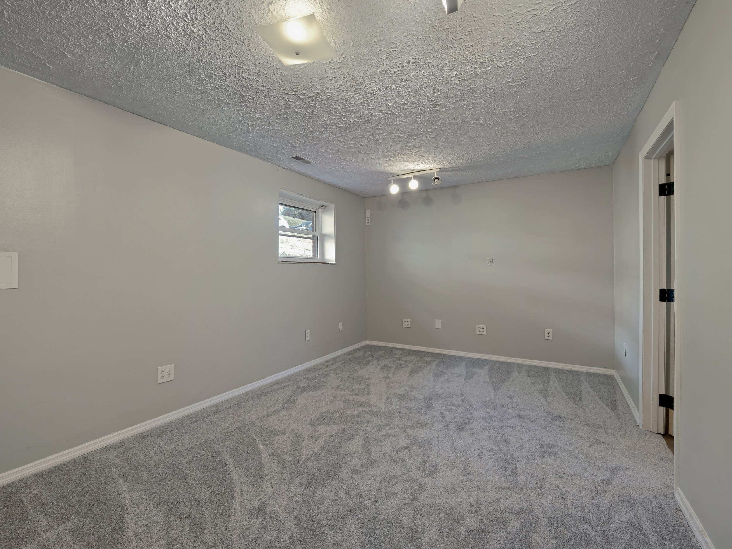 121 Pennmington way-25.jpg