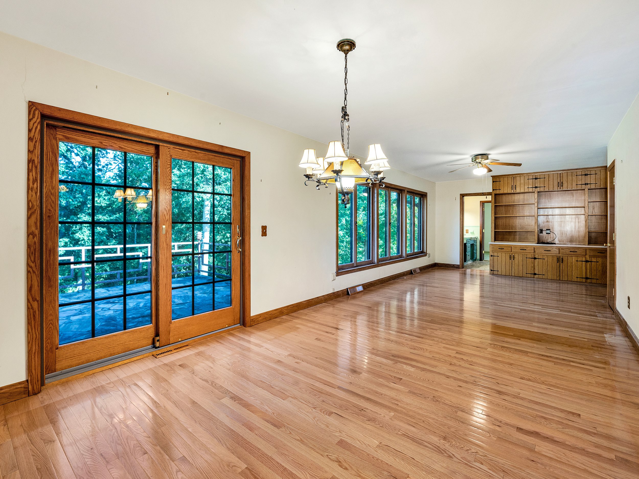 547 N Inwood-17.jpg