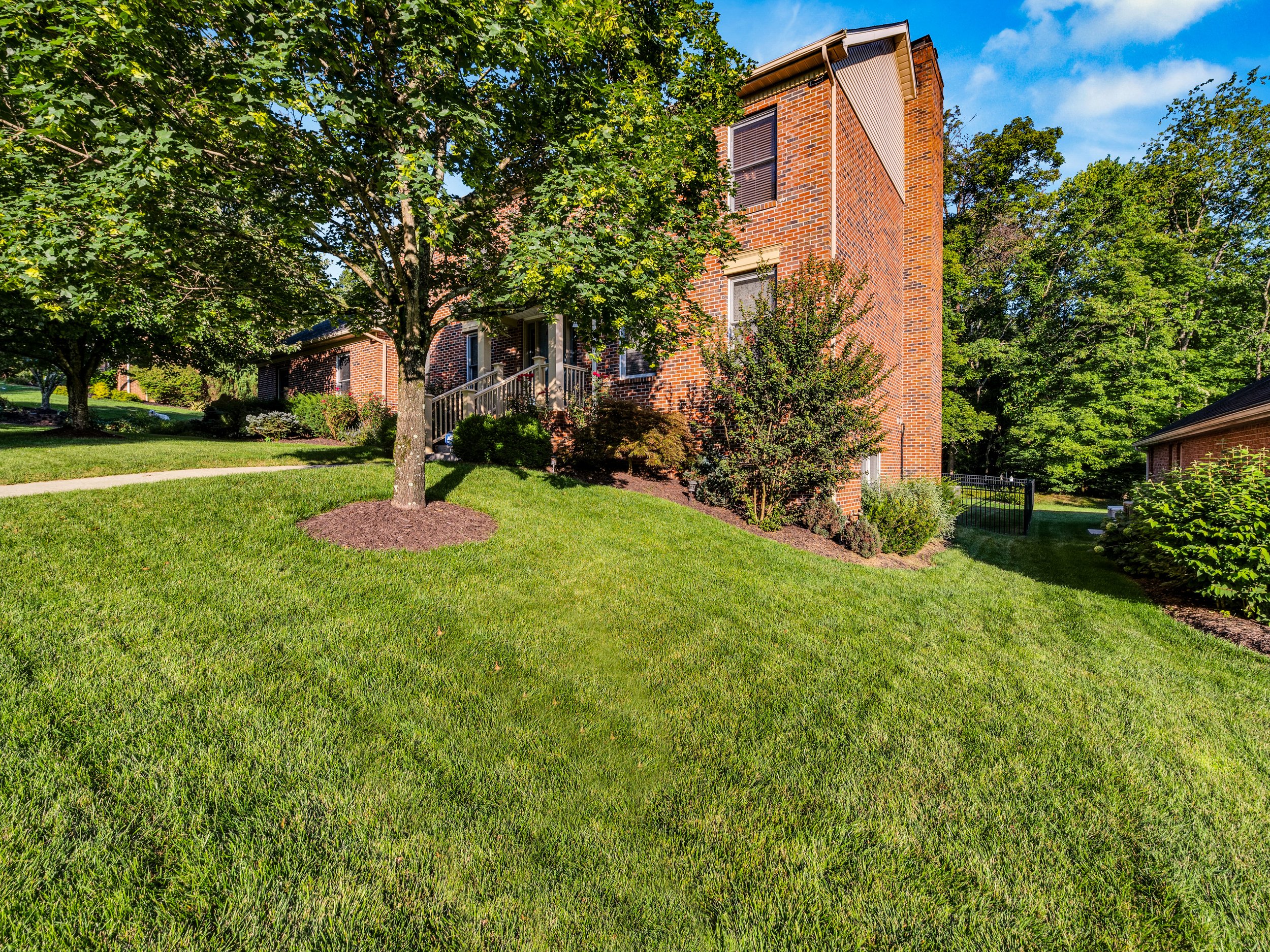 5010 BENNINGTON DRIVE-56.jpg