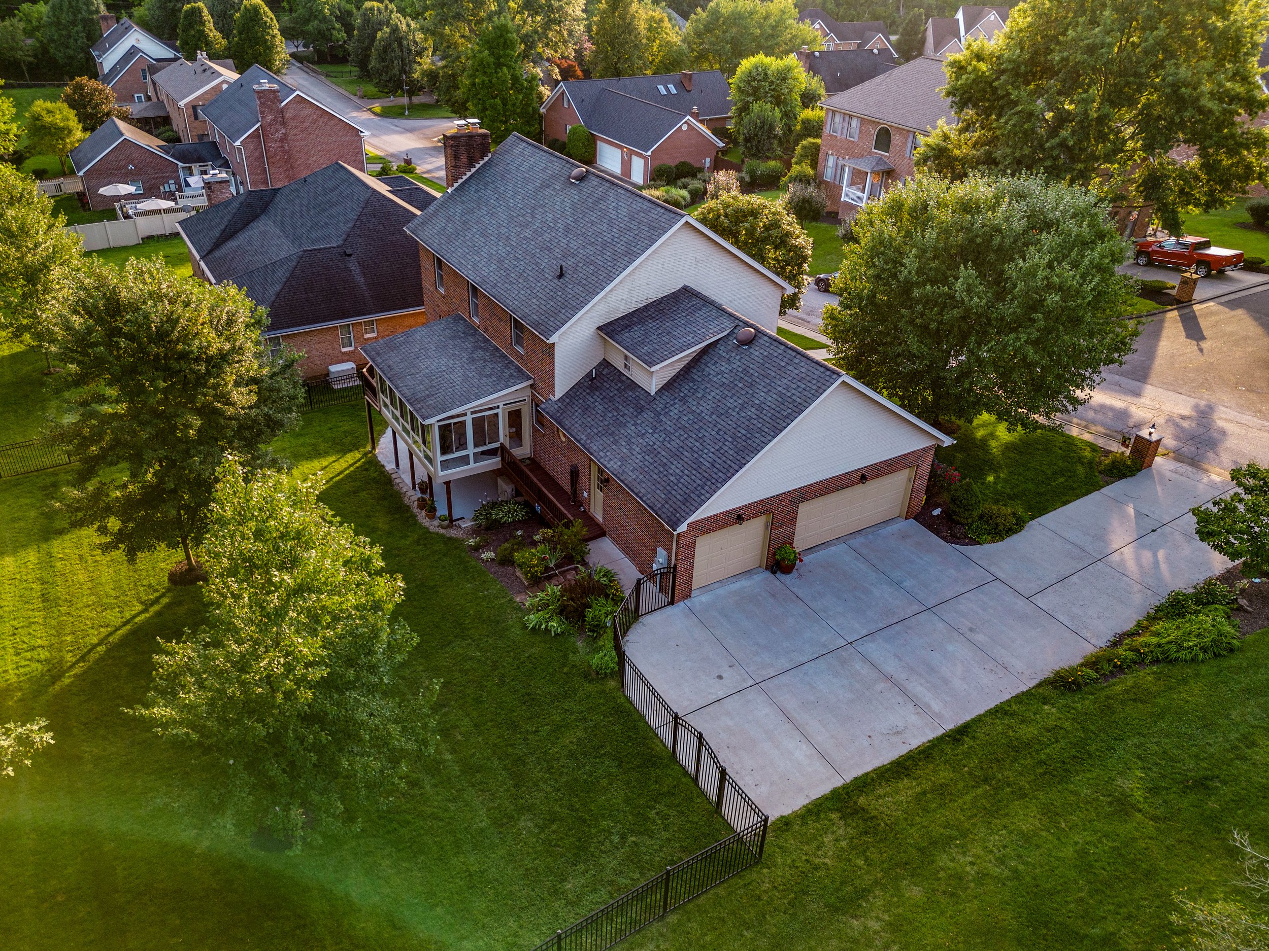 5010 BENNINGTON DRIVE-63.jpg
