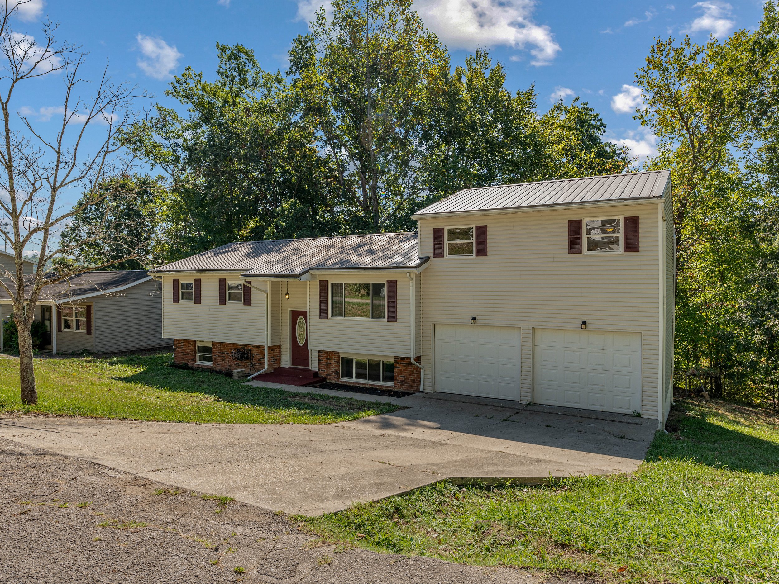 121 Pennmington way-1.jpg