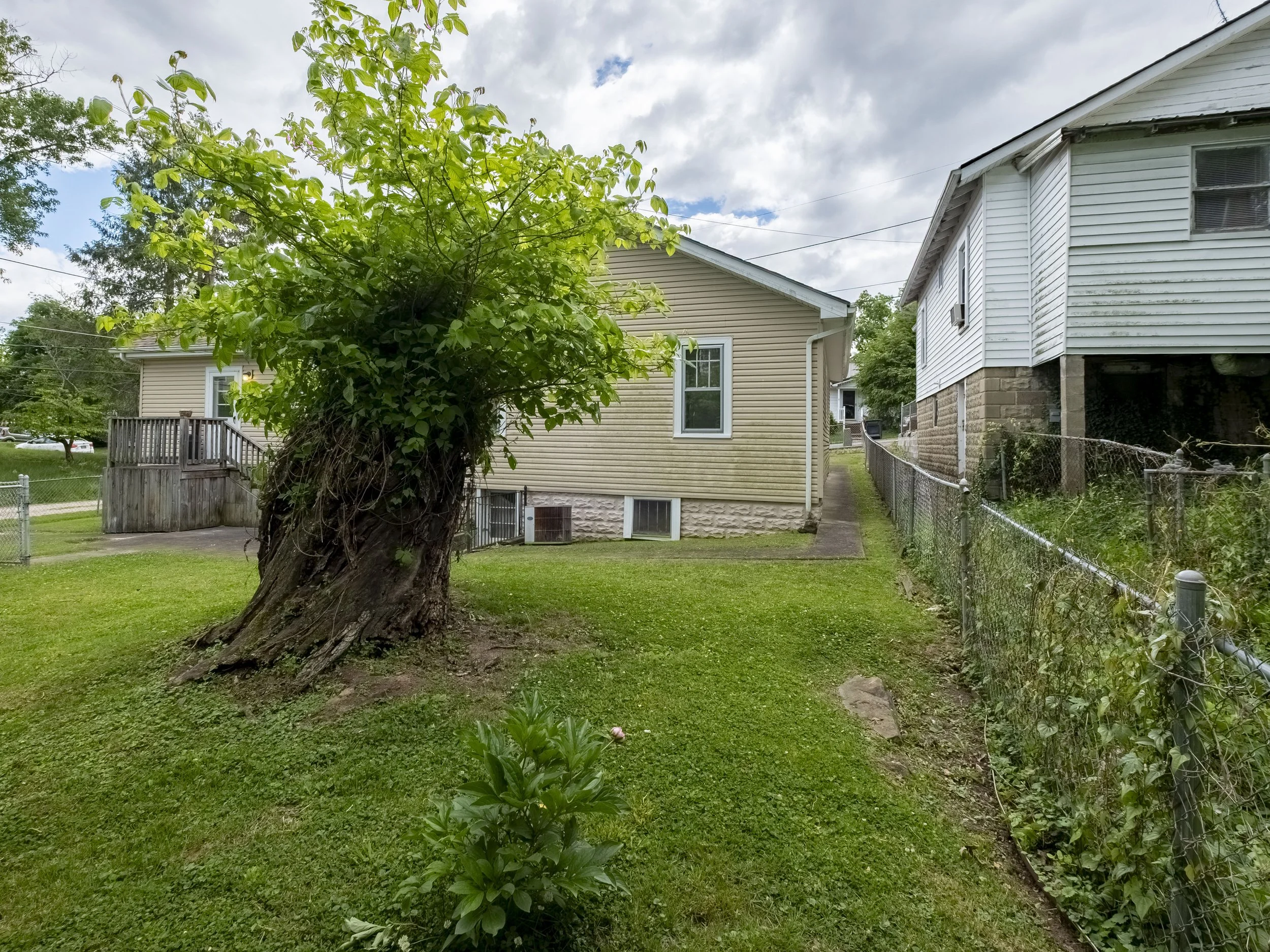 5.14.26 - 113 Sycamore St-19.jpg