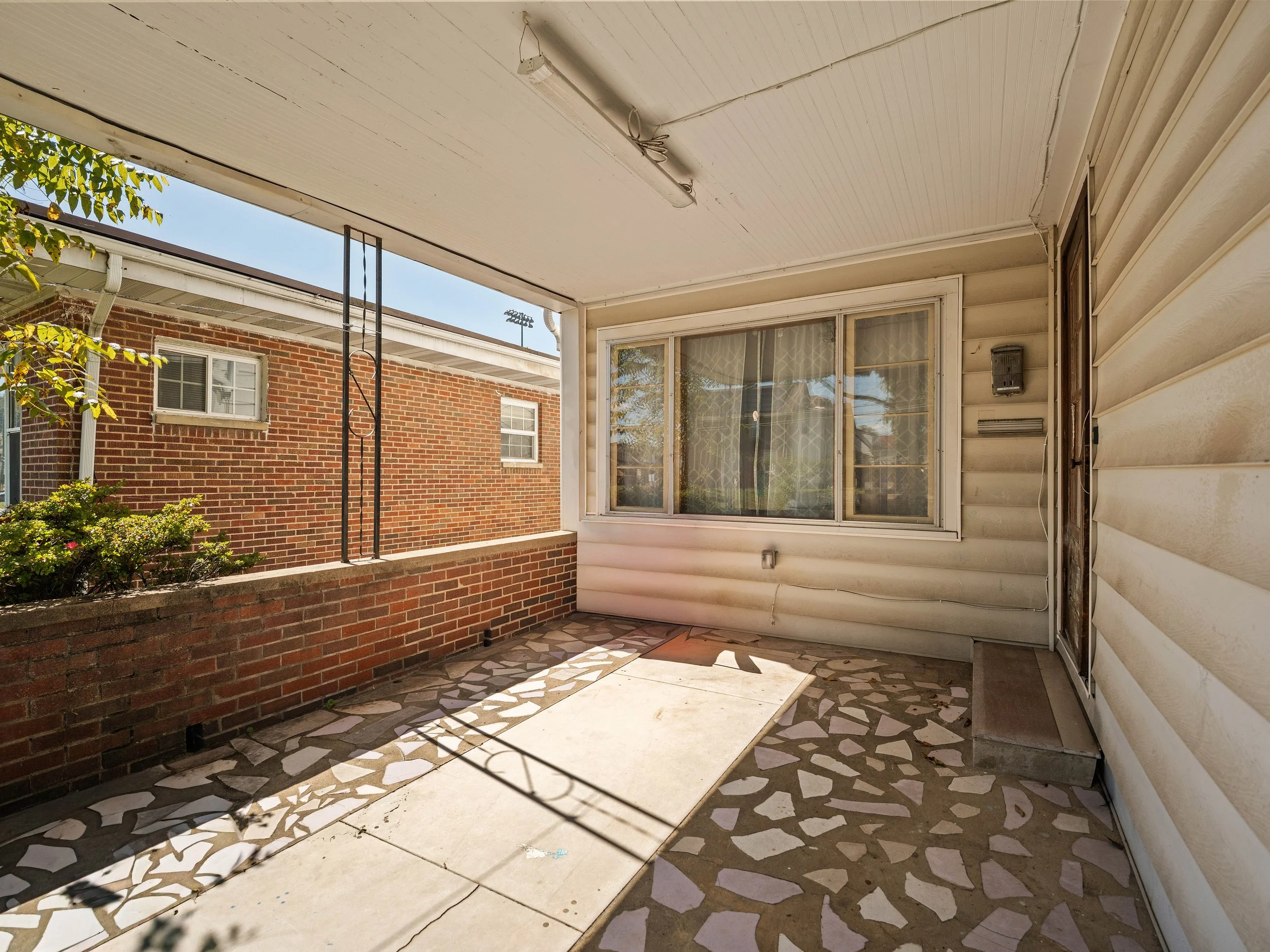 10.9.26 - 325 26th st duplex-3.jpg
