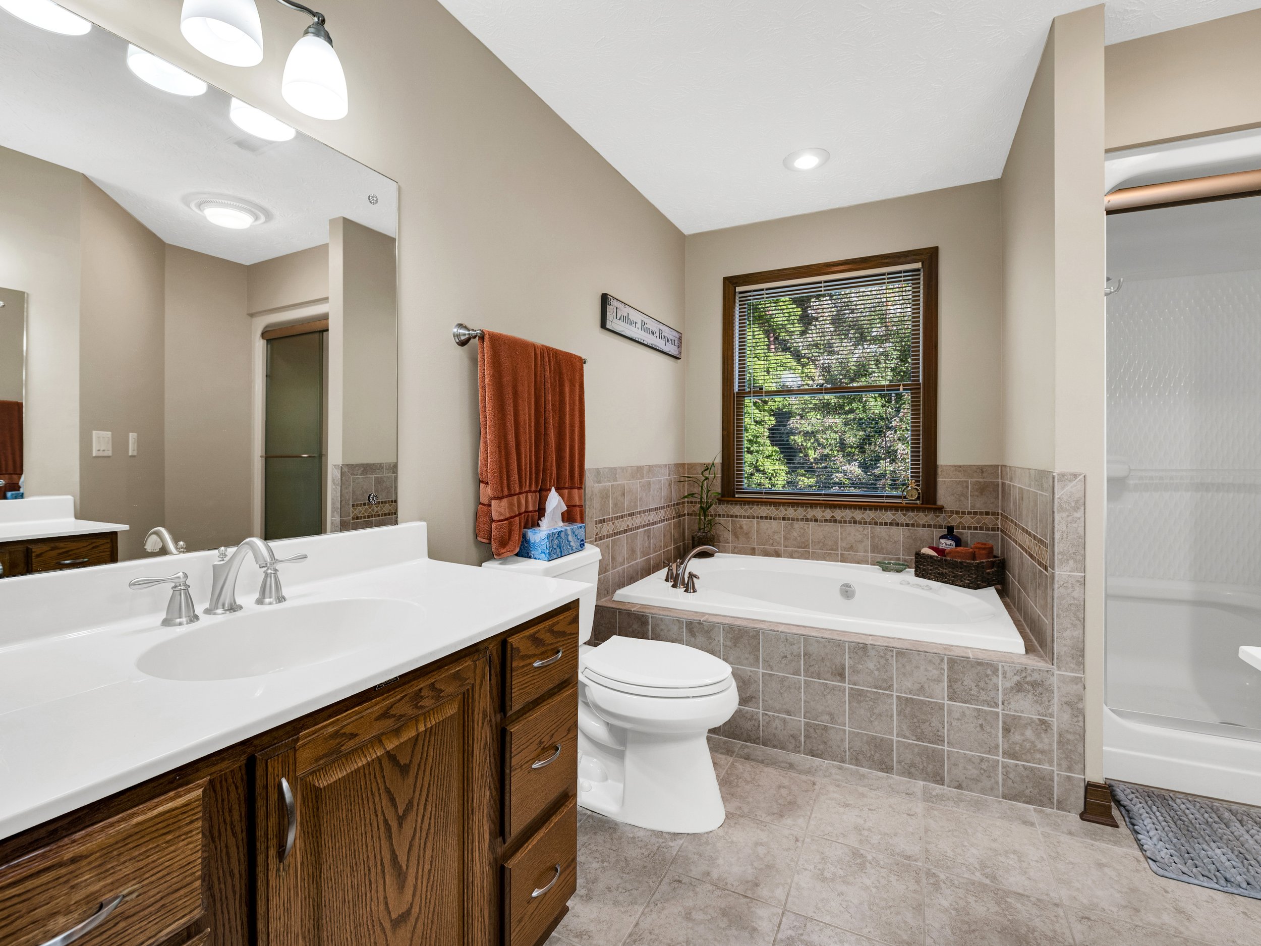 5010 BENNINGTON DRIVE-37.jpg