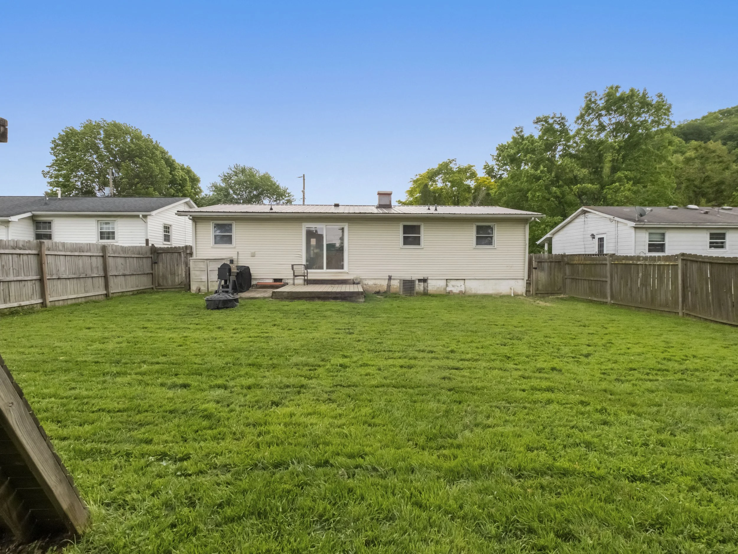 5.4.26 - 102 McKonky AVE-27.jpg