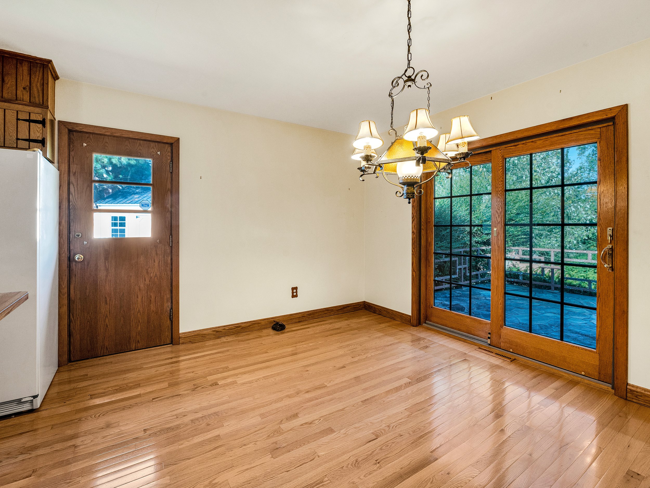 547 N Inwood-18.jpg