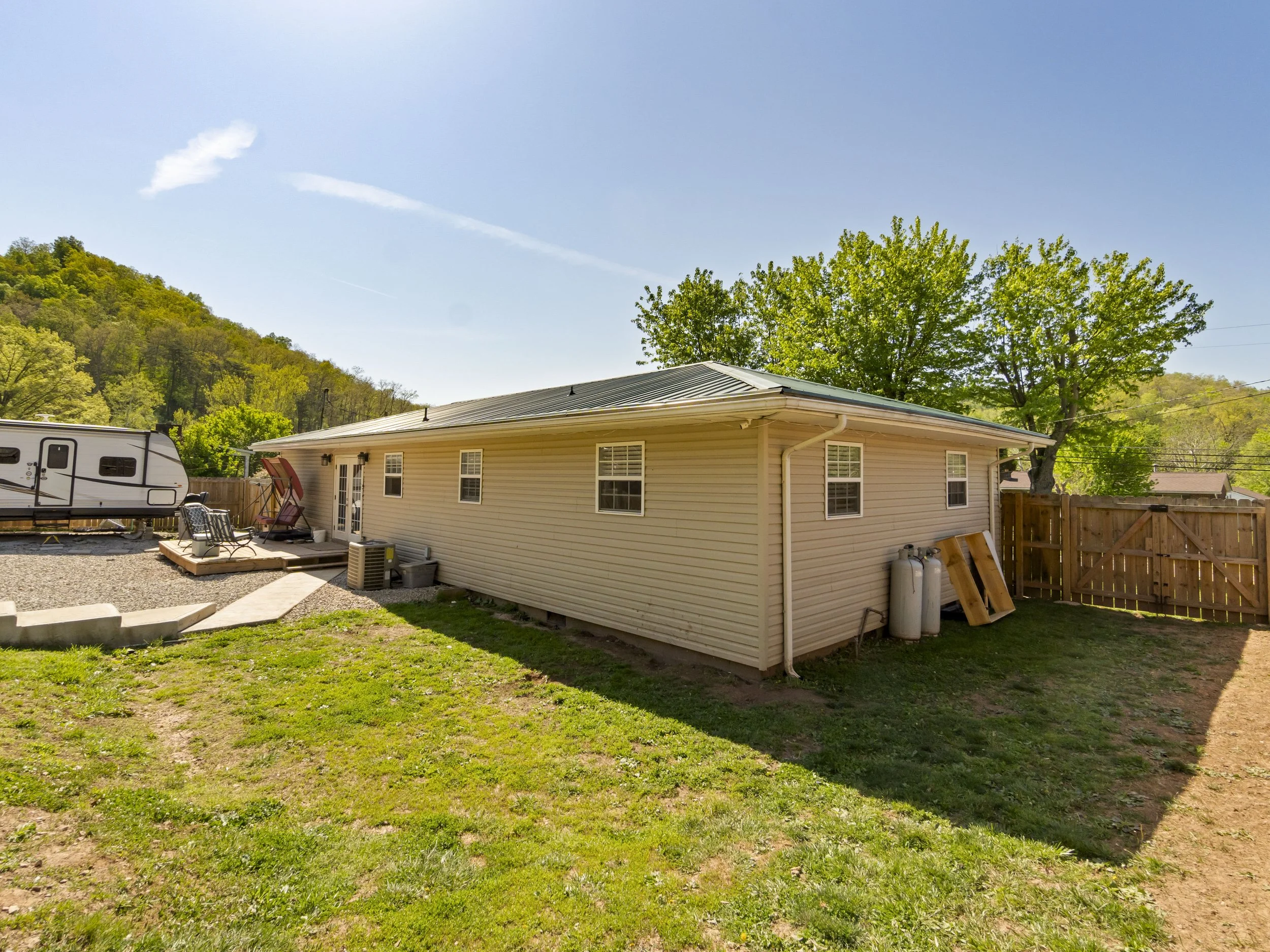 4.21.26 - 1817 Beech Forn Rd-32.jpg