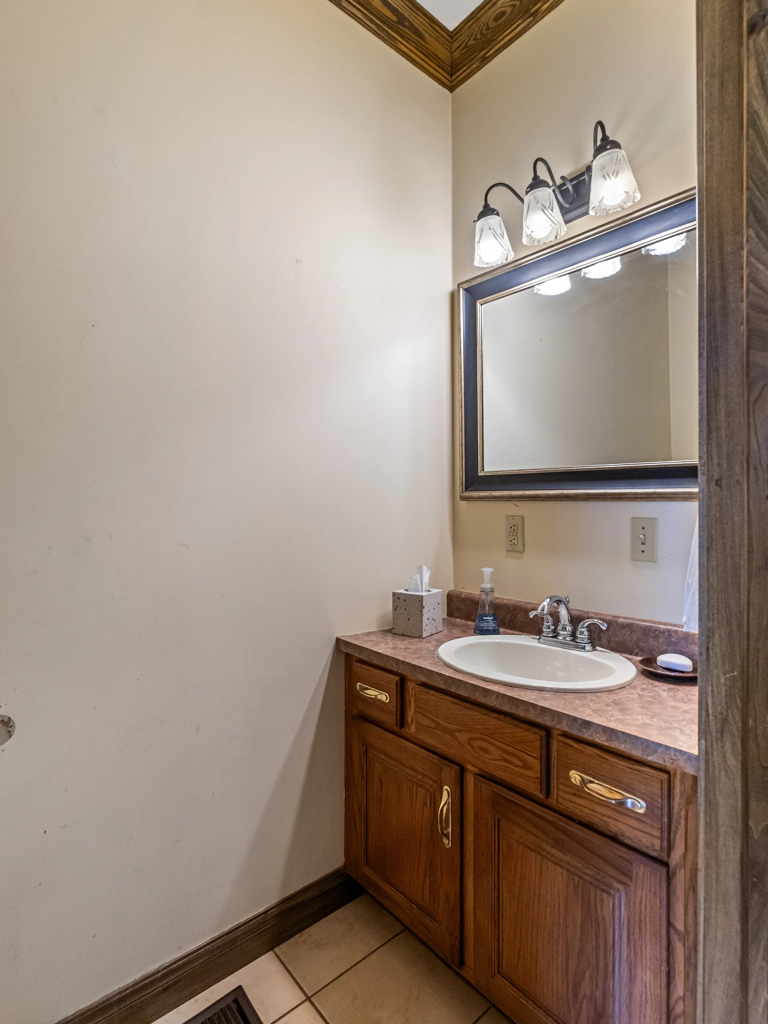 9.29.25 - 55 Stanley Dr-34.JPG