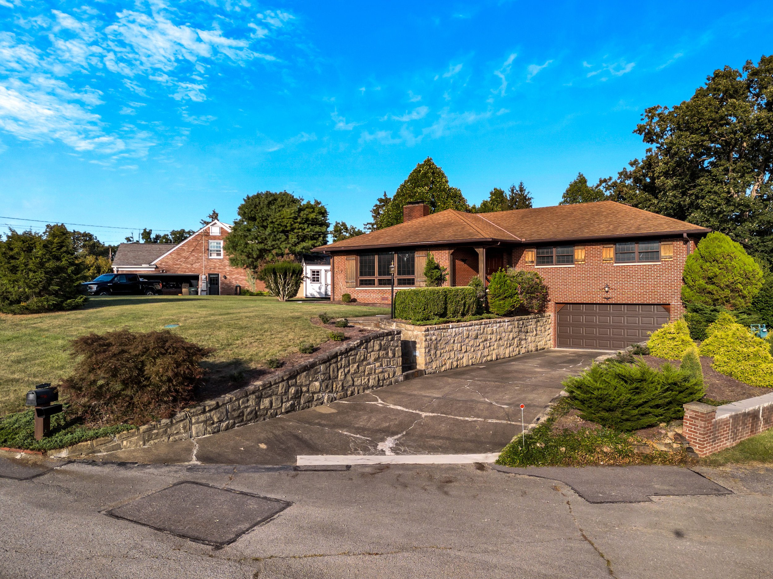 547 N Inwood-2.jpg