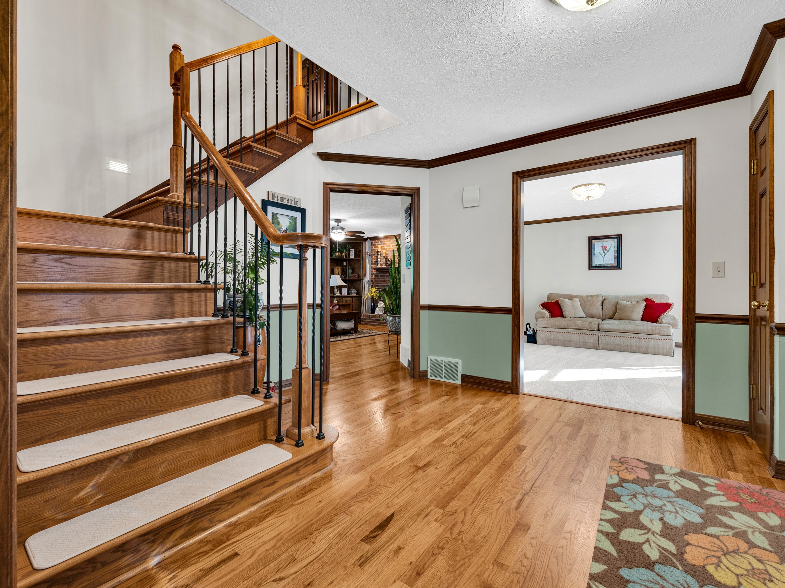 5010 BENNINGTON DRIVE-10.jpg