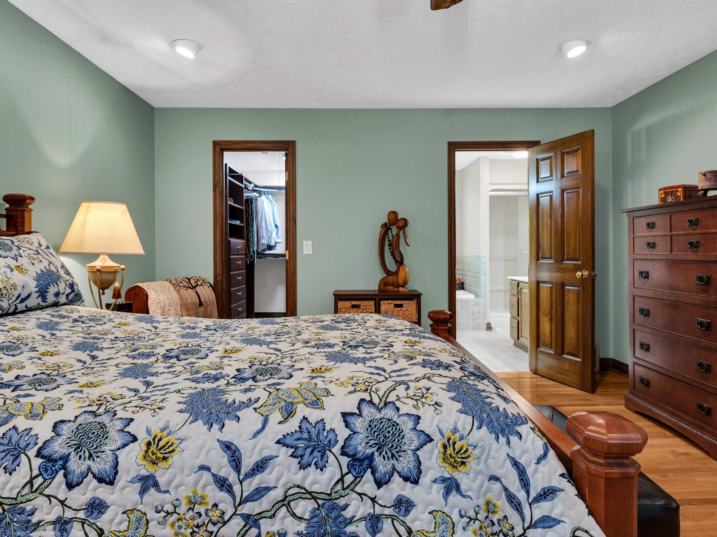 5010 BENNINGTON DRIVE-34.jpg