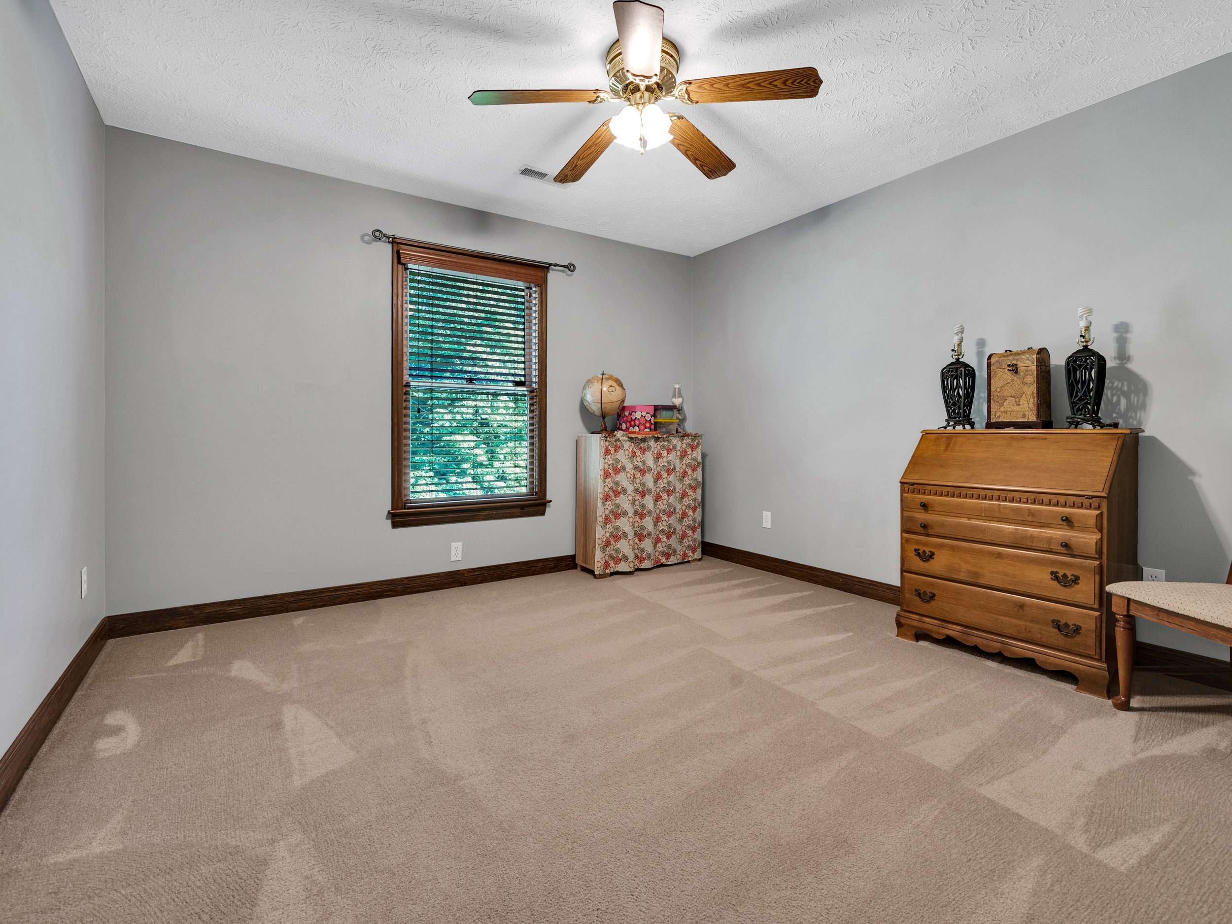 5010 BENNINGTON DRIVE-29.jpg