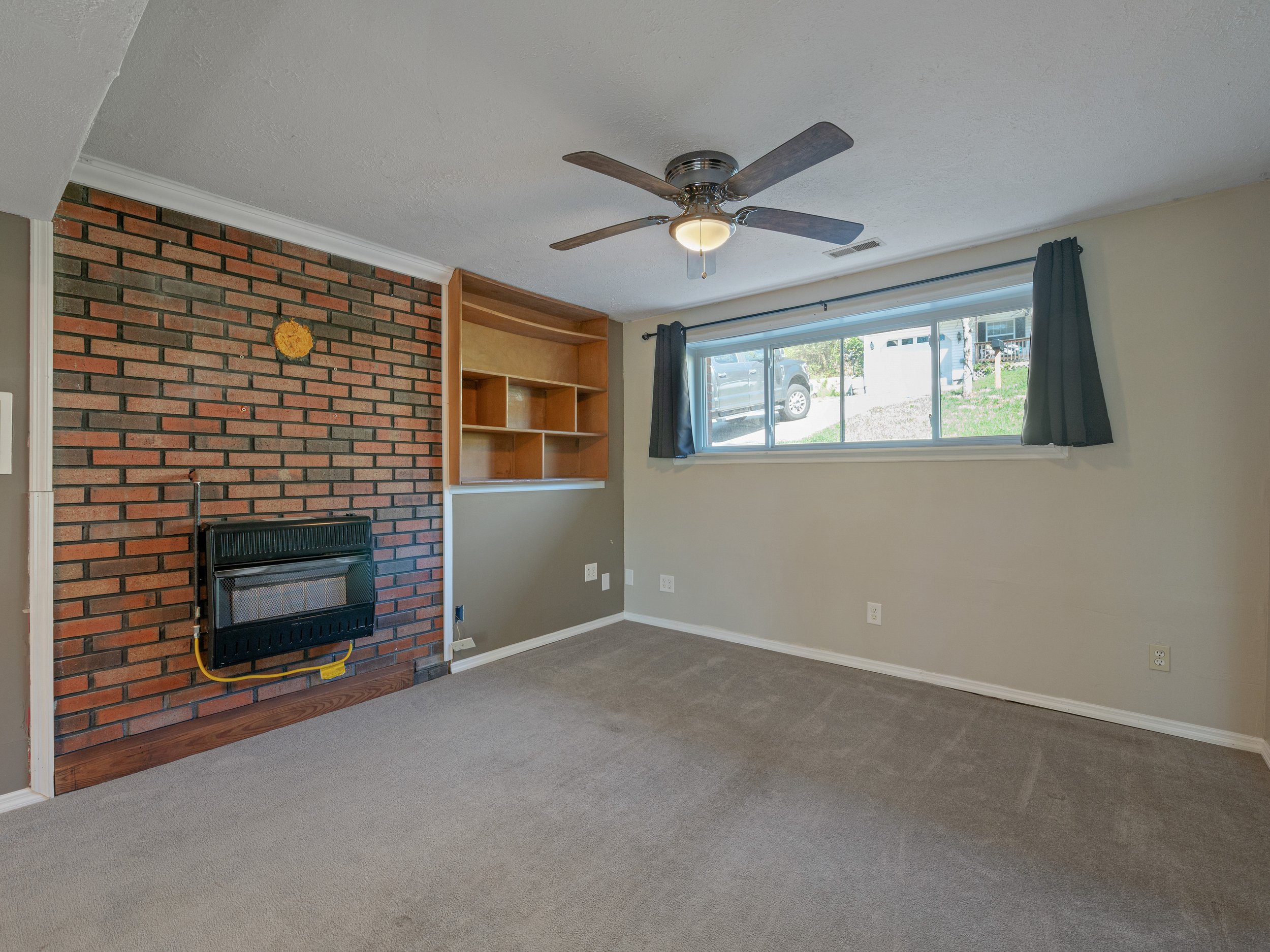 121 Pennmington way-24.jpg