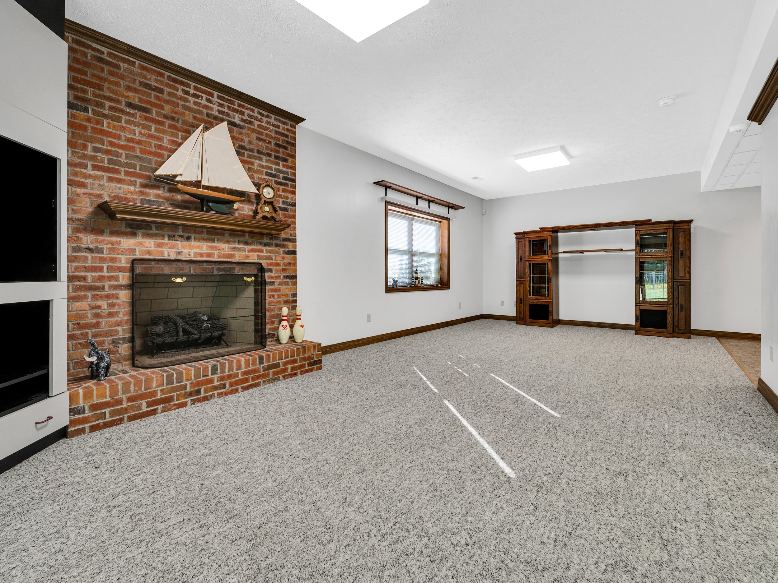 5010 BENNINGTON DRIVE-49.jpg