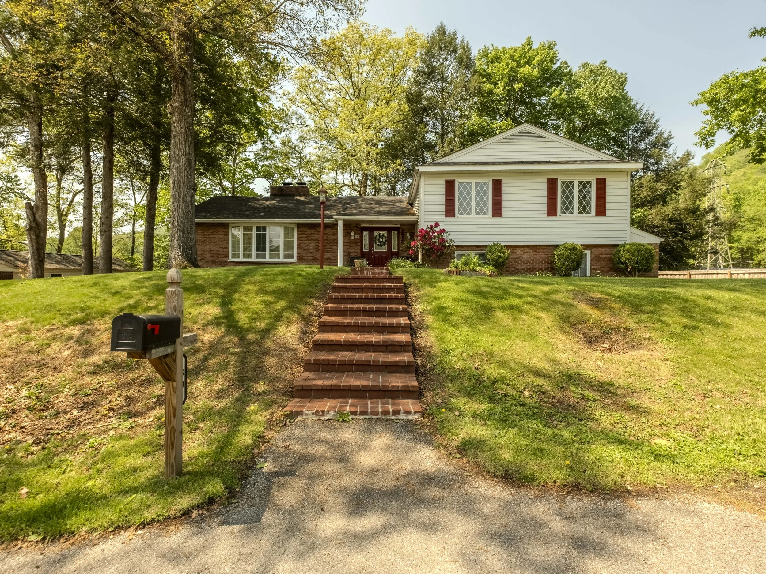 4.24.26 - 80 WOODLAND DR, MADISON WV-64.jpg