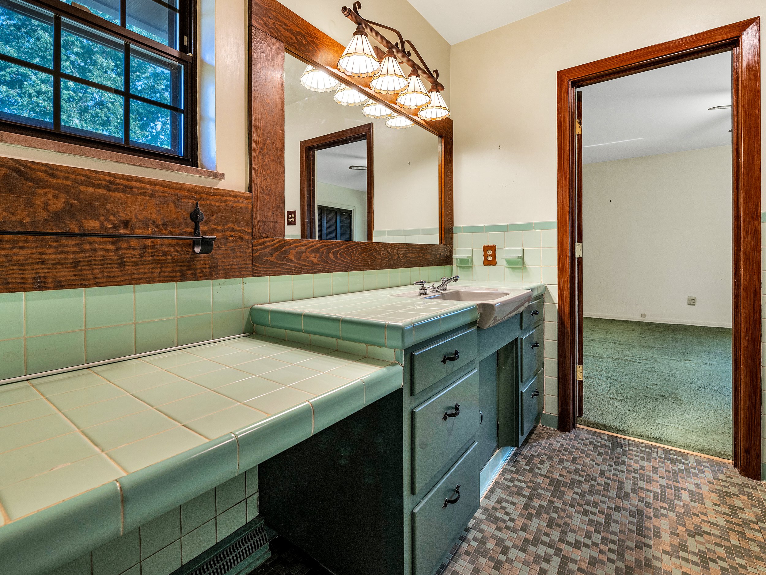 547 N Inwood-22.jpg