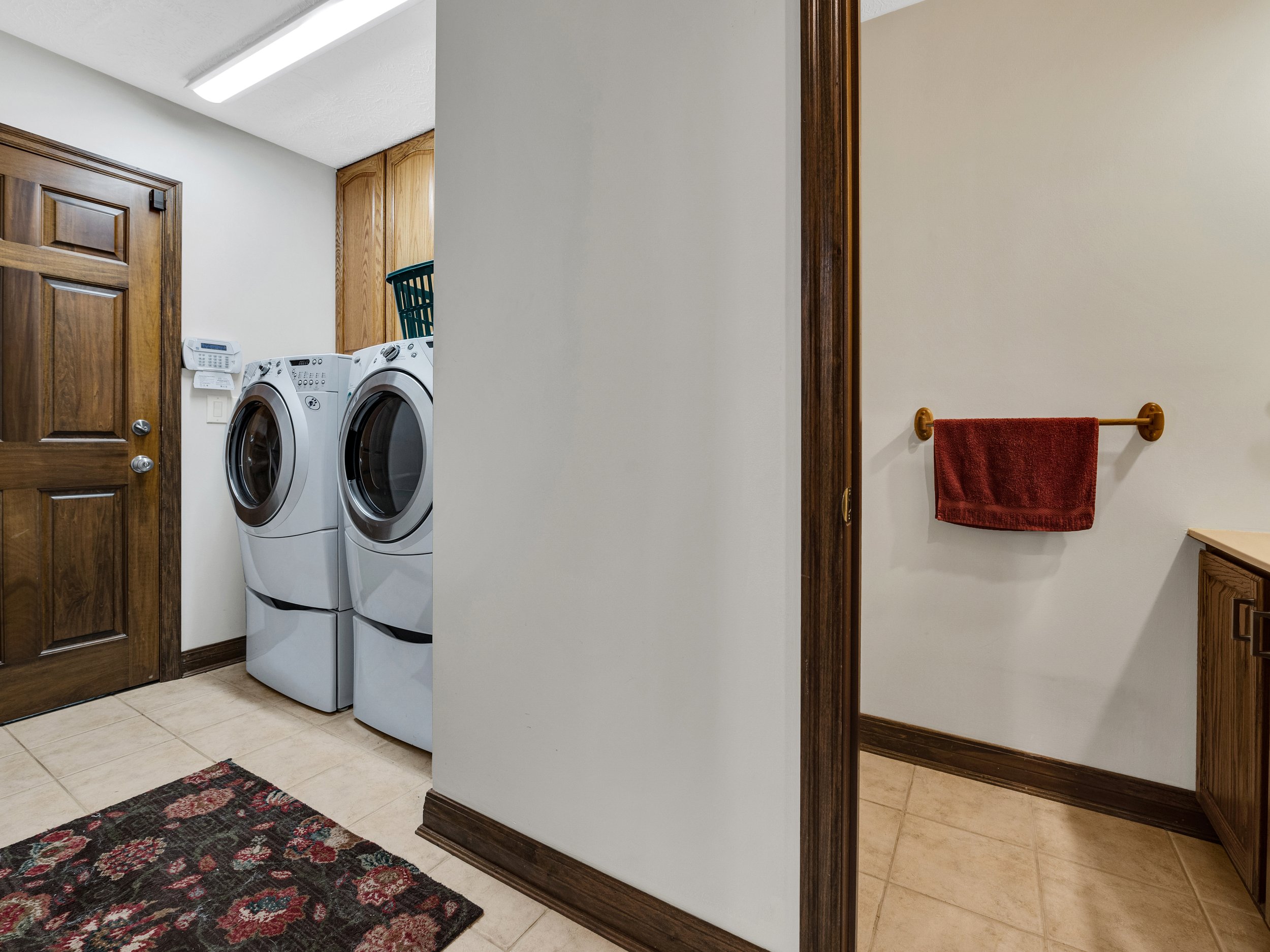 5010 BENNINGTON DRIVE-23.jpg