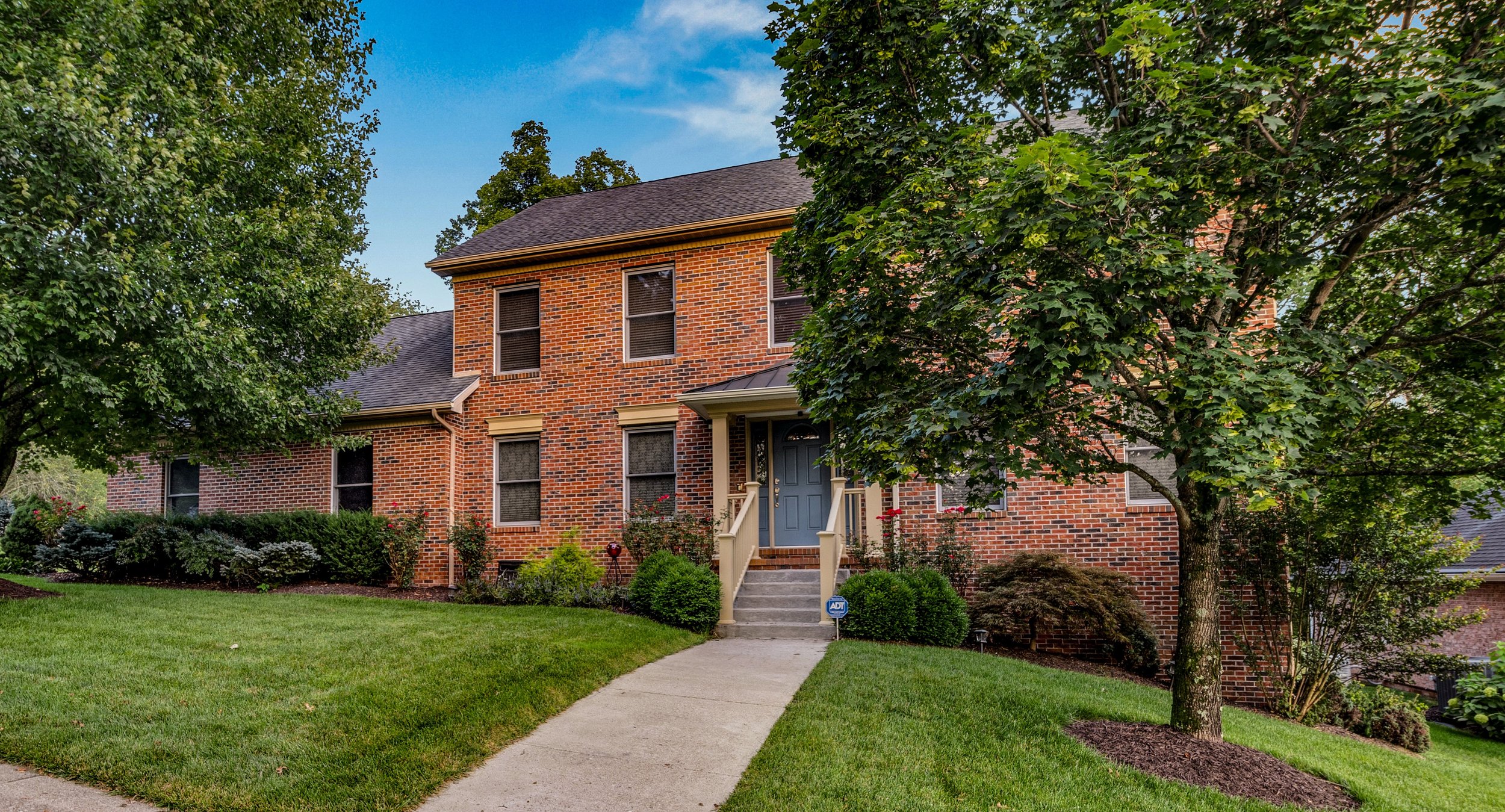 5010 BENNINGTON DRIVE-8 cropped.jpg