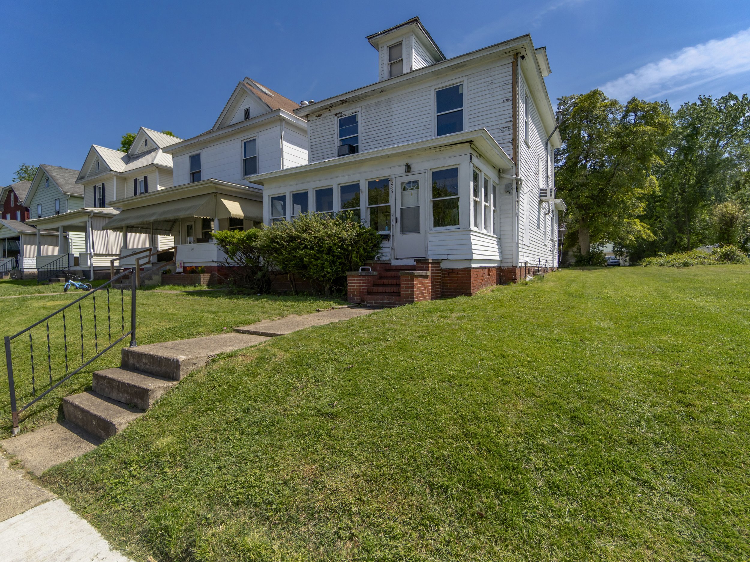 4.28.26 - 2331 9th ave HUnt-3.jpg