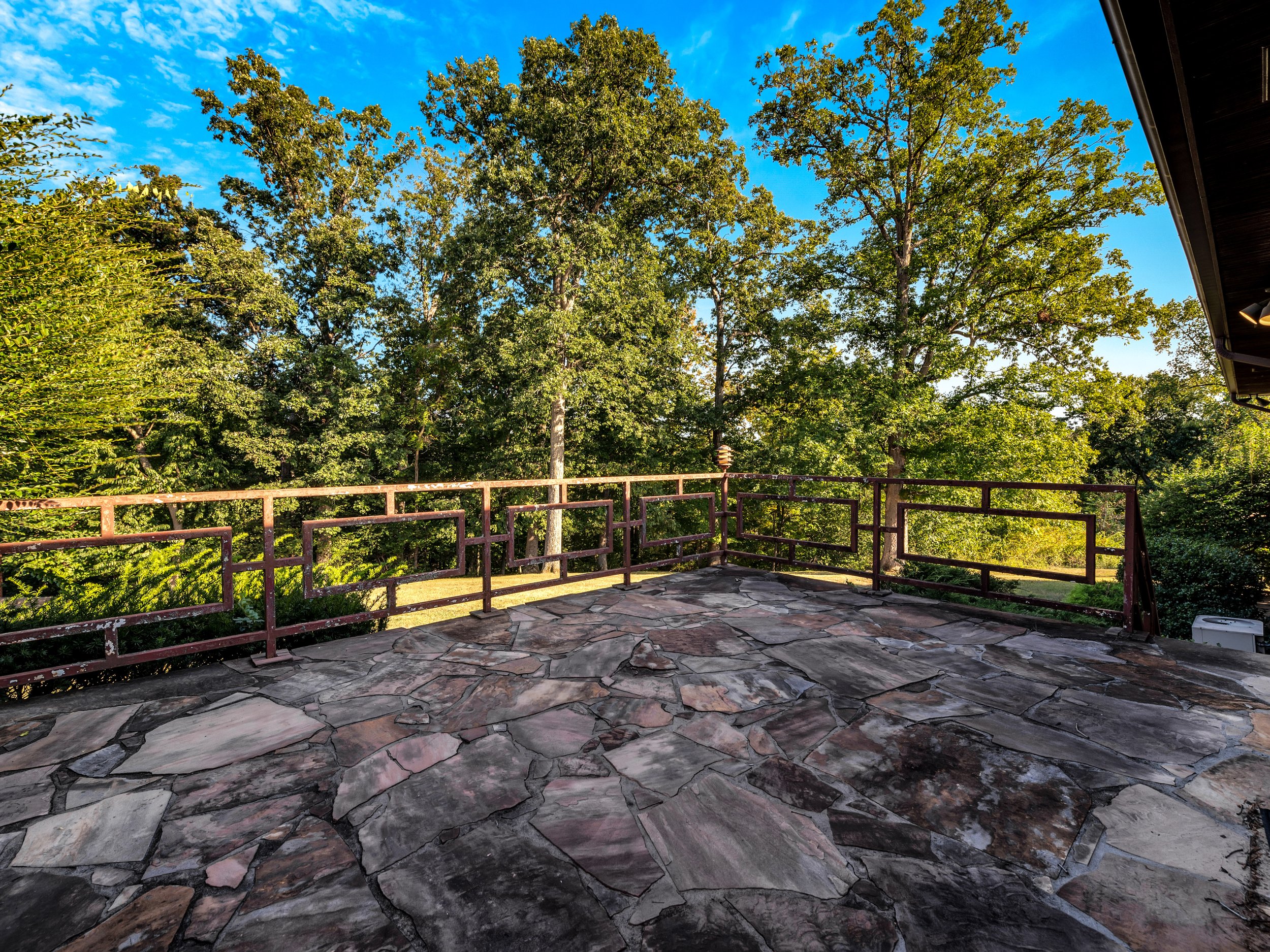 547 N Inwood-35.jpg