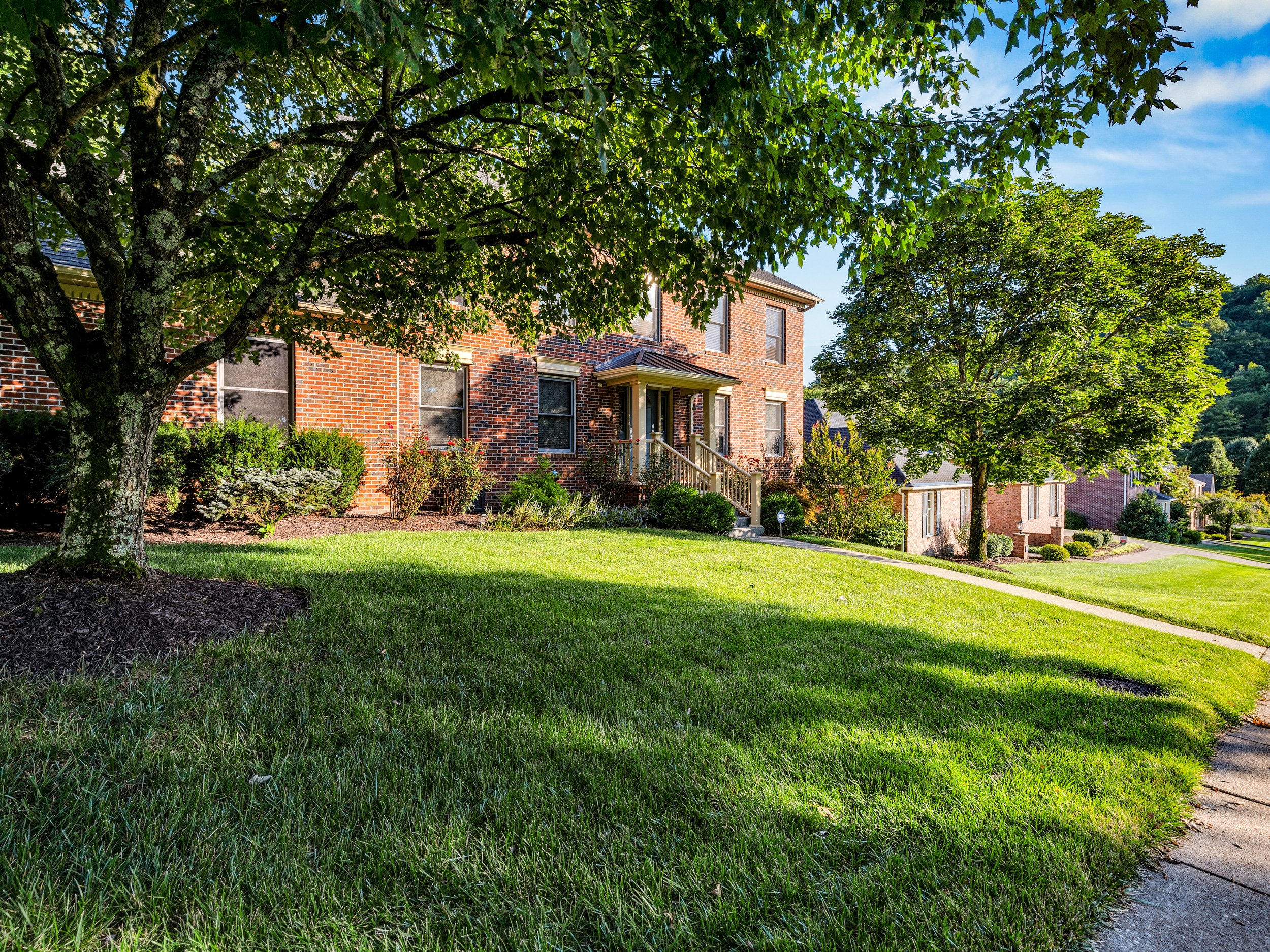 5010 BENNINGTON DRIVE-55.jpg