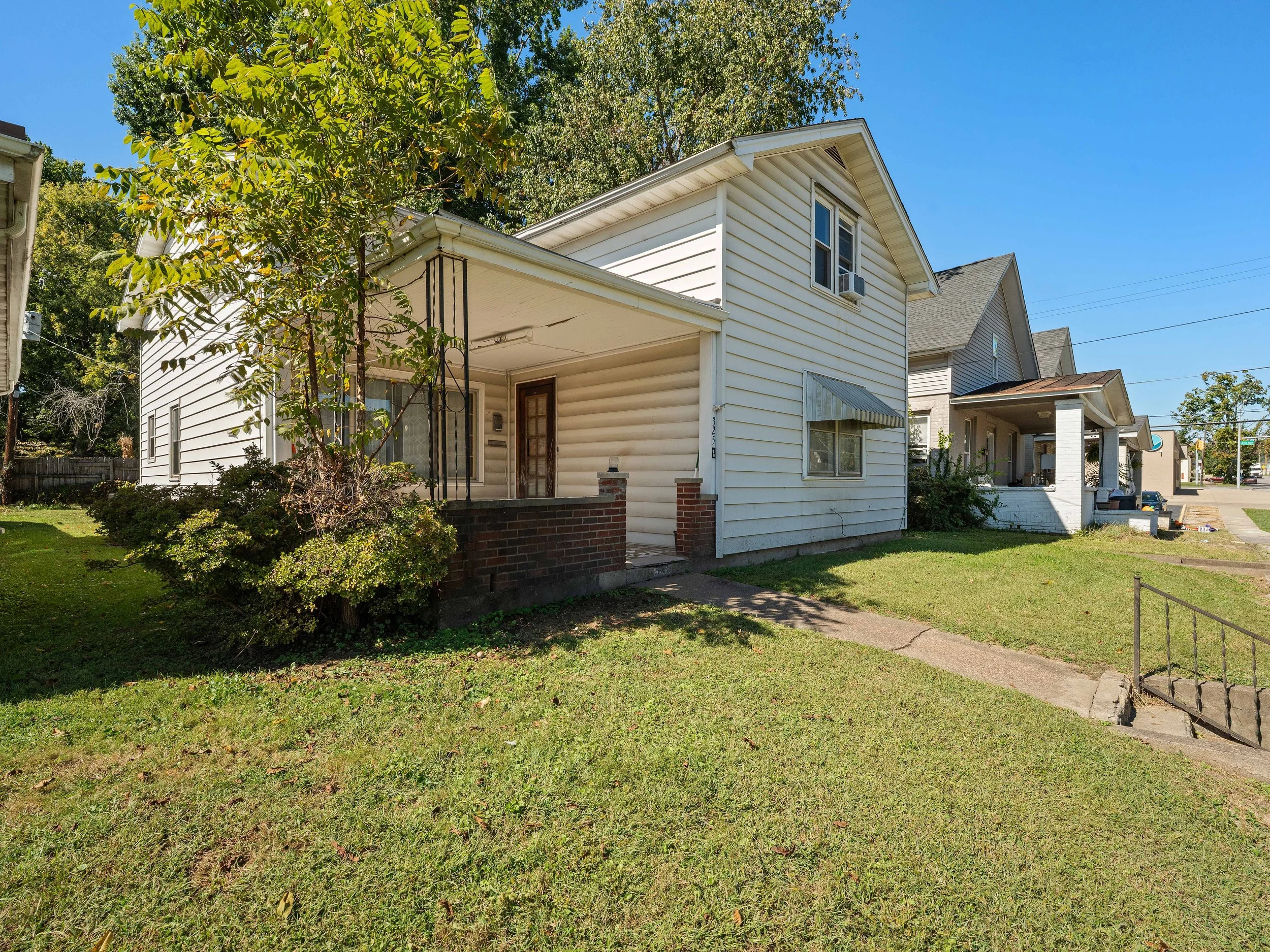 10.9.26 - 325 26th st duplex.jpg