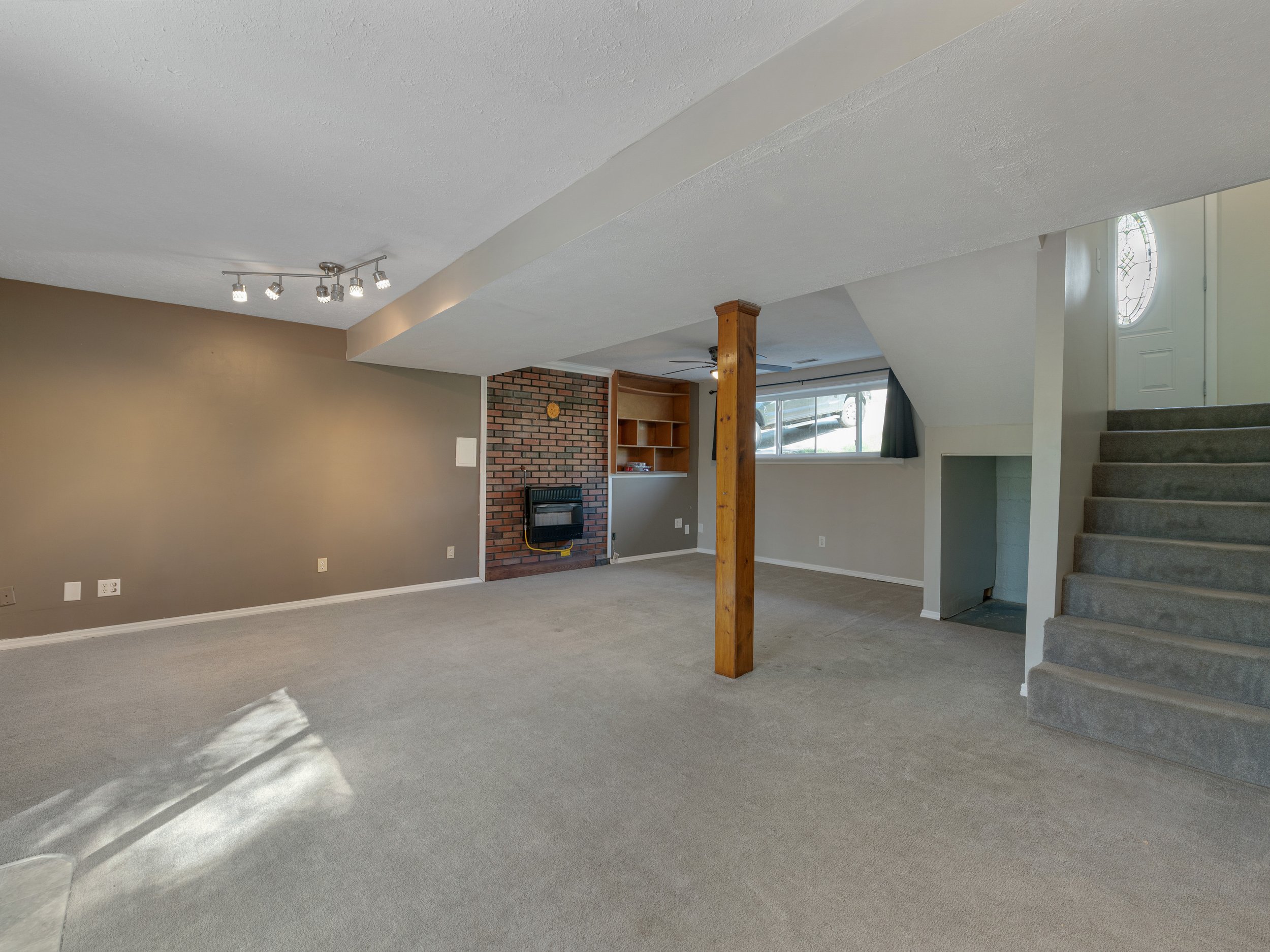 121 Pennmington way-23.jpg