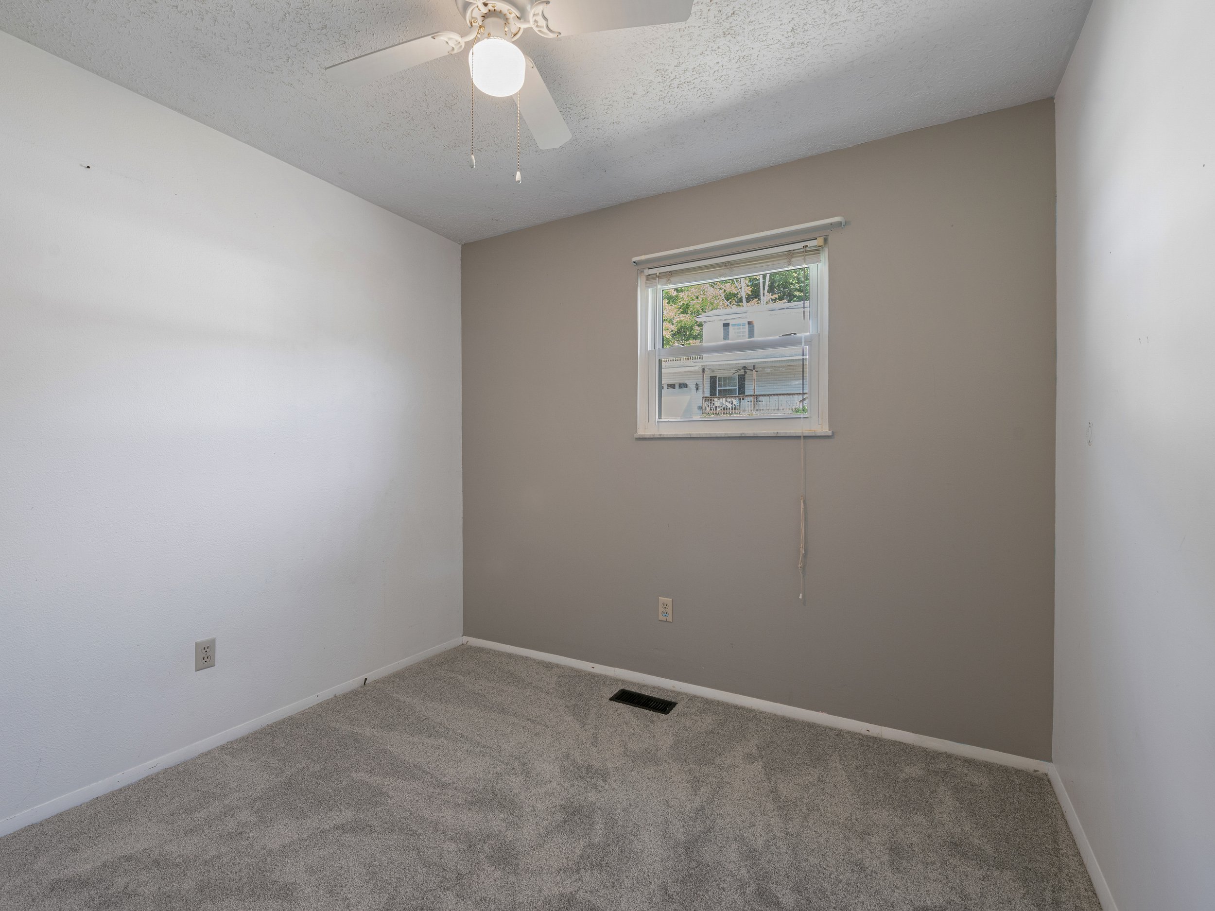 121 Pennmington way-21.jpg
