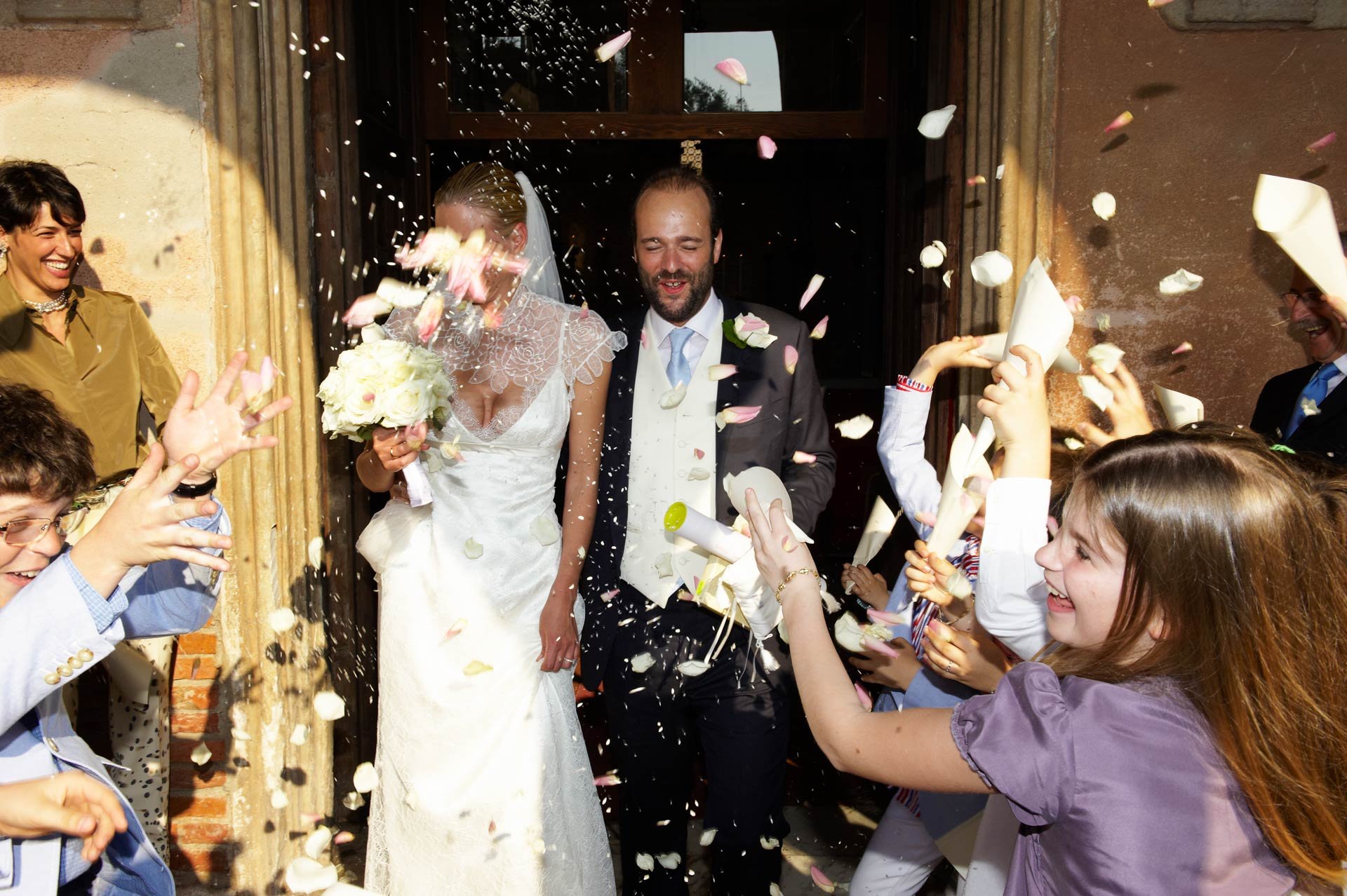 Wedding couple captured in elegant style