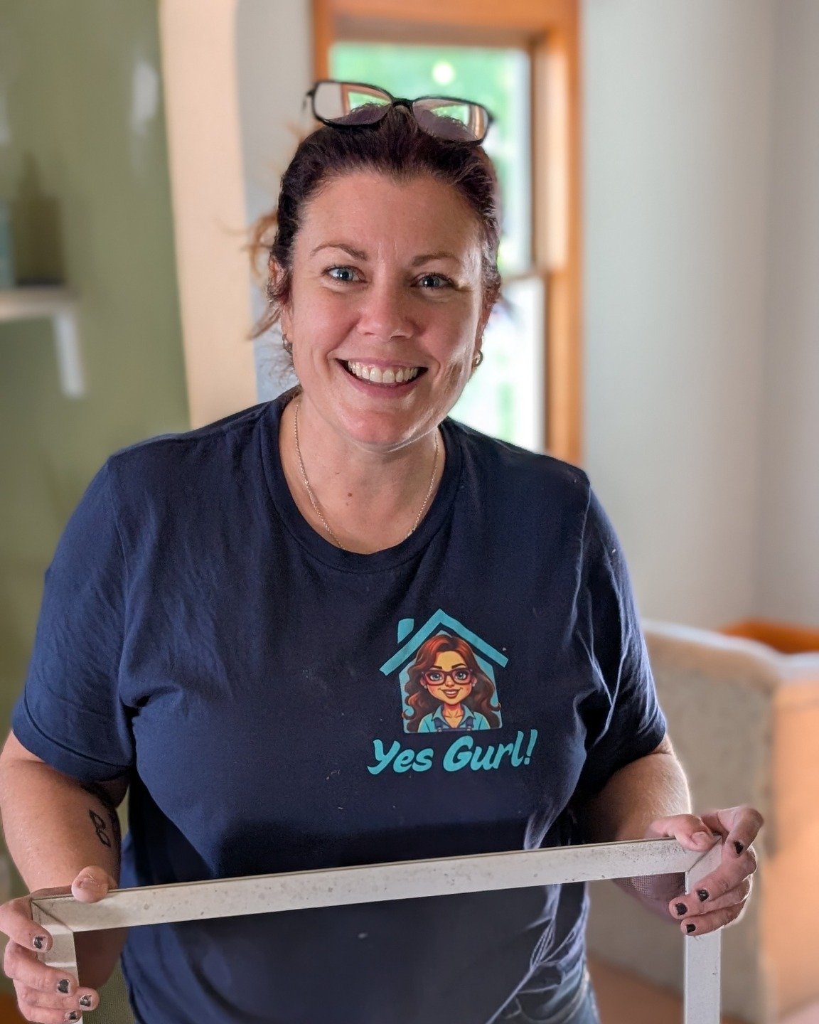 What has your gurl been up to?!? Helping customers with their fall landscaping and clean-up; doing updates on rental properities like repairing screens, removing doors, updating fixtures, and painting; offering input on decor choices for homes and bu