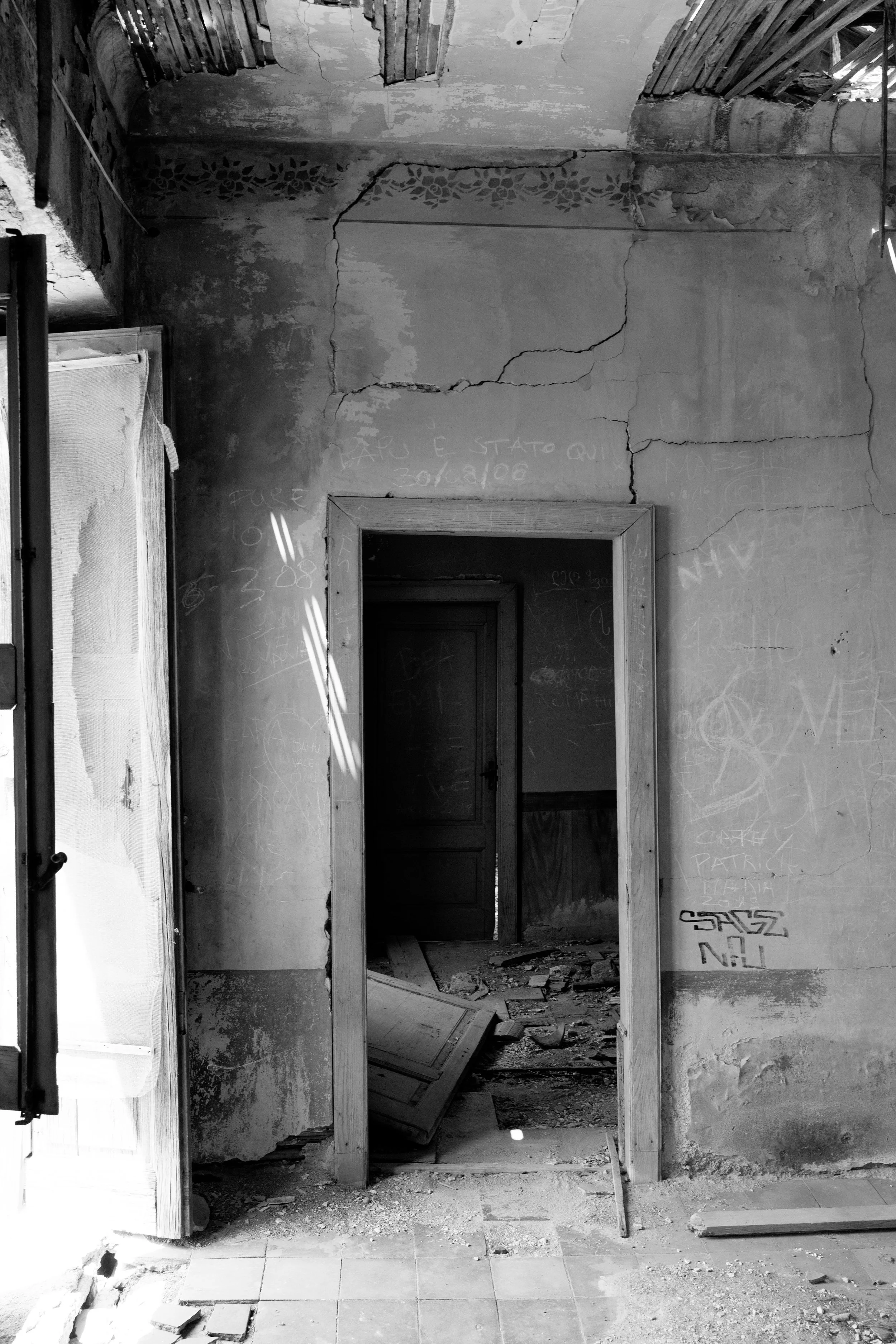 Abandoned house in Pentedattilo (RC)