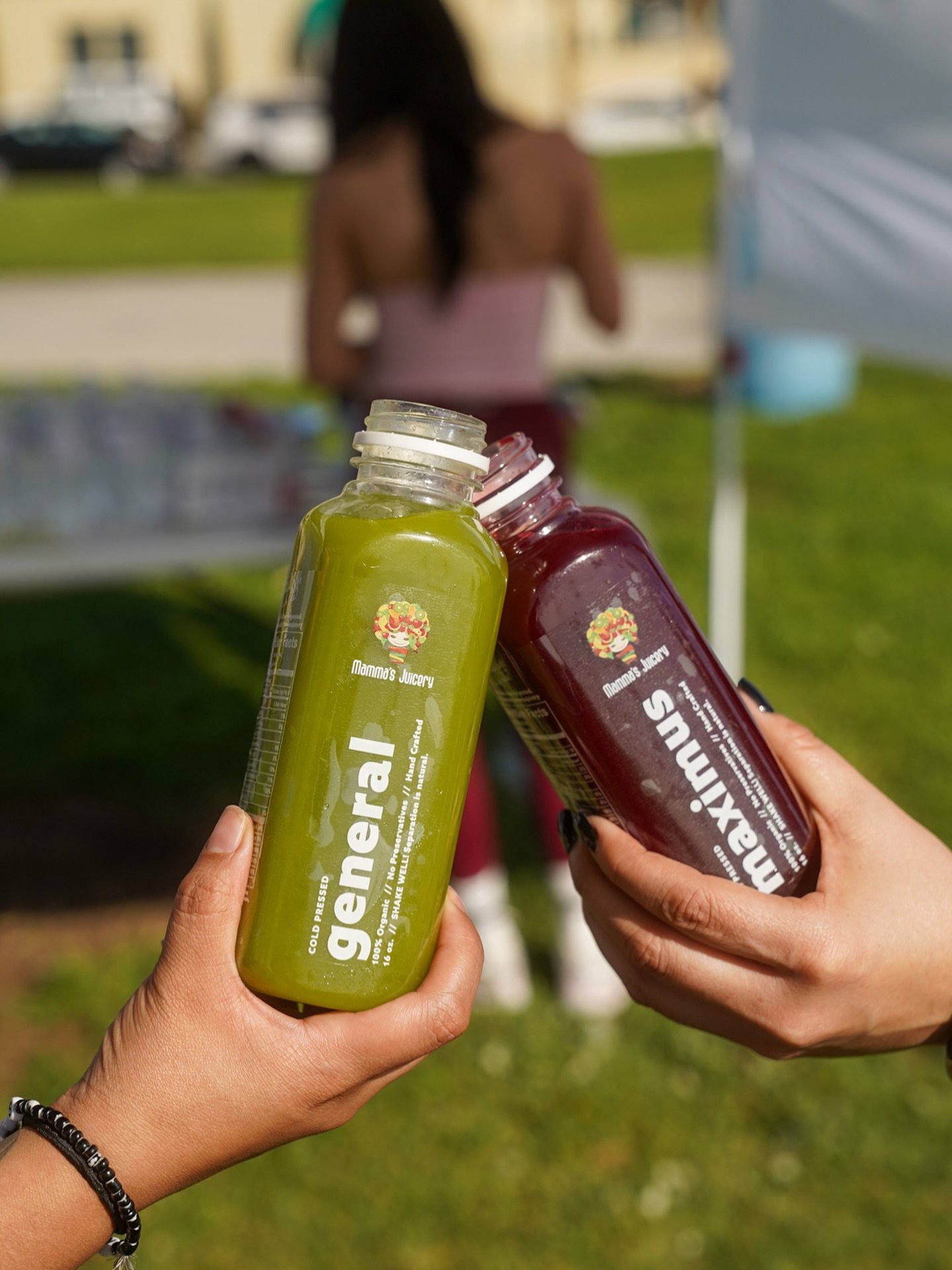 Two formulas. Two functions.

GENERAL = reset + alkalize
MAXIMUS = energize + ignite

Greens to cleanse.
Roots to power.

Pressed fresh. Built with purpose.
Which one are you reaching for?