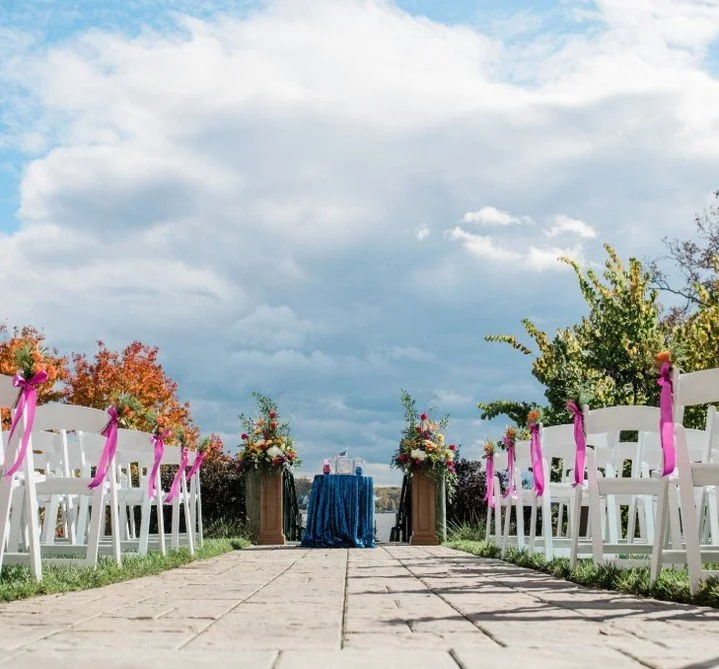 Happy Earth Day!🌎 Today, the Cashmere Events team recognizes the importance of protecting the environment, which offers us breathtaking backdrops for enchanting proposals and exchanging vows, with nature's beauty elevating unforgettable moments duri