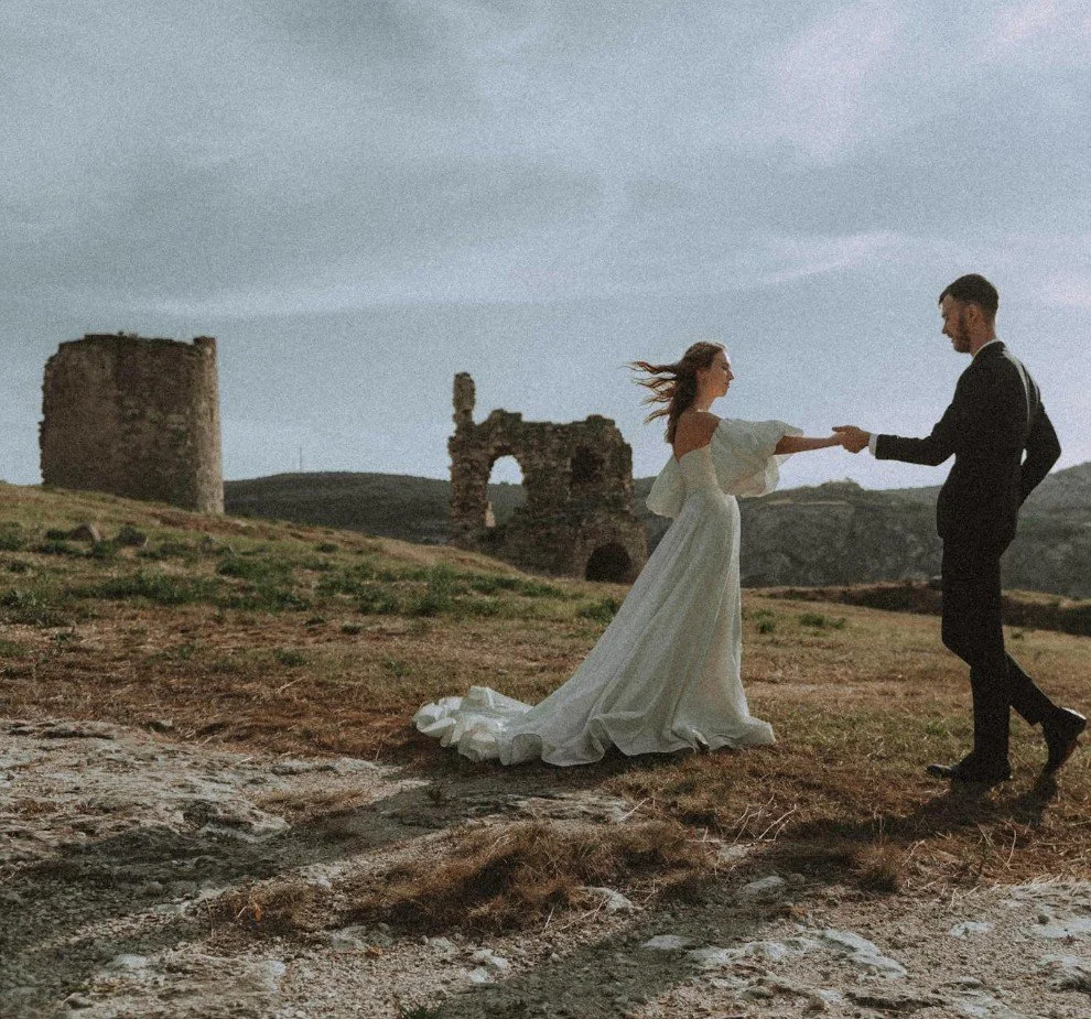 Want to travel to a unique foreign destination to say, &ldquo;I Do&rdquo;, but don&rsquo;t want to deal with heat and sand? While we love organizing tropical escapes, the Cashmere Events team specializes in planning destination weddings and engagemen