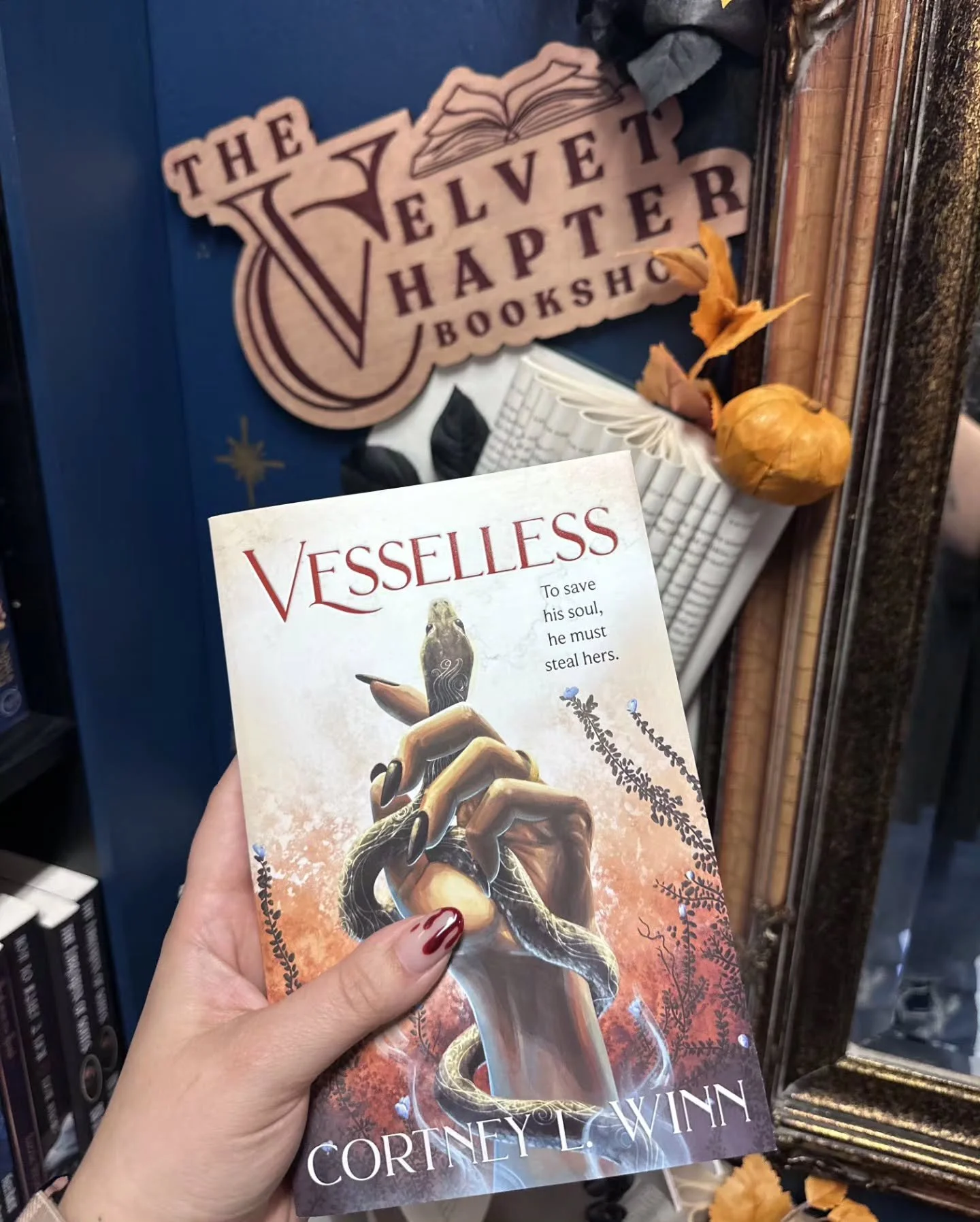 Its New Release Tuesday featuring Vesselless!

Congratulations and happy release day to @cortneylwinn

One of our most anticipated fall reads has now been traditionally published! Vesselless was one of Rikka's top reads of 2024 and we are so excited 