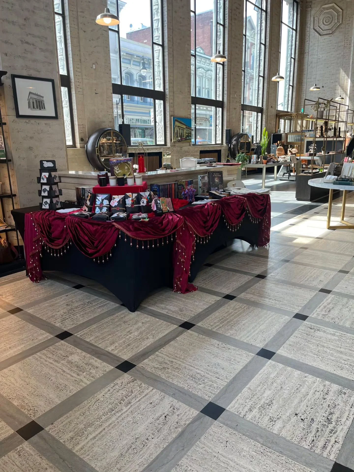 ✨📚 Find us today in the Treasury&hellip; ✨

We&rsquo;ve popped up at The Treasury for a cozy little Readers for Readers day and you&rsquo;re invited. 🖤

🕰 Today | 11&ndash;5 PM
📍 101 Petaluma Blvd N

Browse our shelves, find your next read, and t