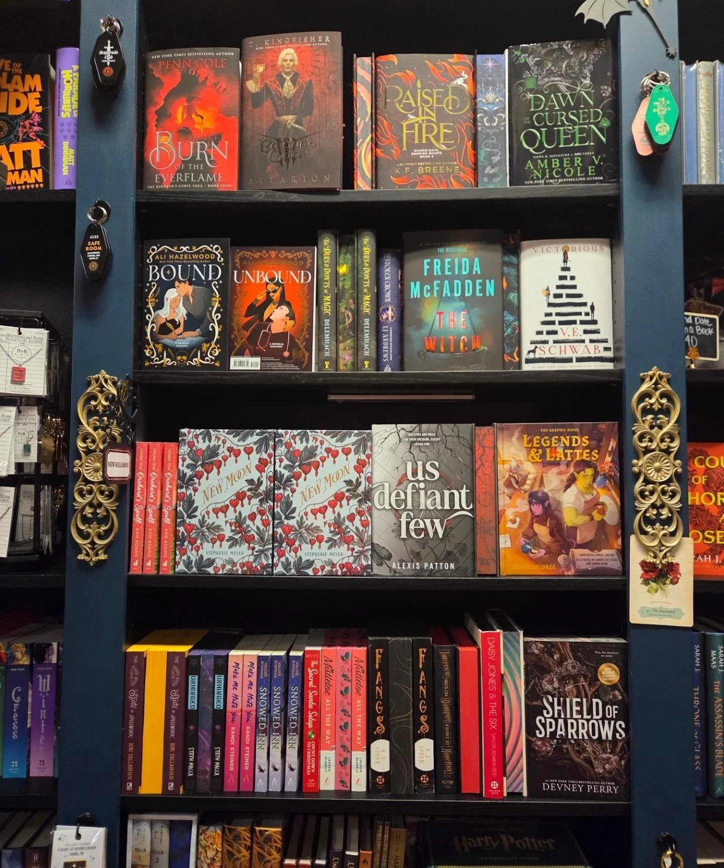 📚✨ NEW RELEASE TUESDAY ✨📚

The shelves are looking dangerously tempting today&hellip; 👀🔥

From epic fantasy and dark magic to romantasy, thrillers, graphic novels, and all the books you absolutely &ldquo;do not need&rdquo; but definitely need&hel