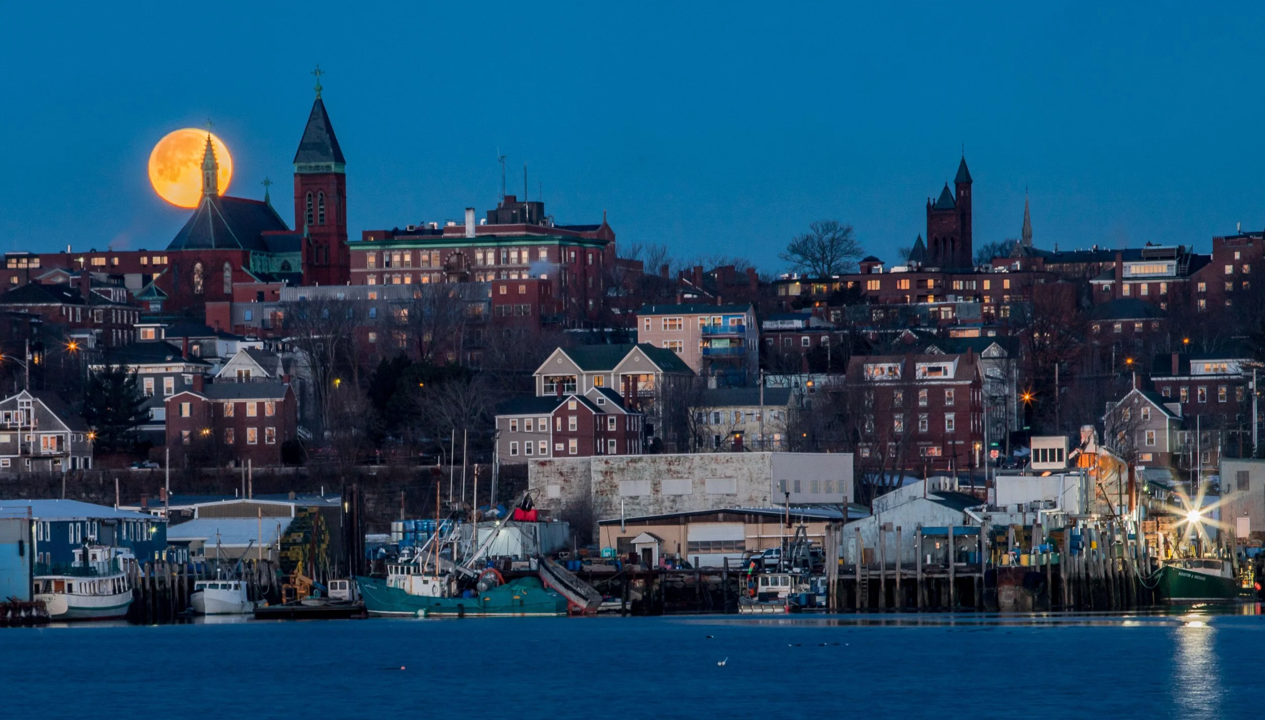 Portland Moon Set, 10x20", $105