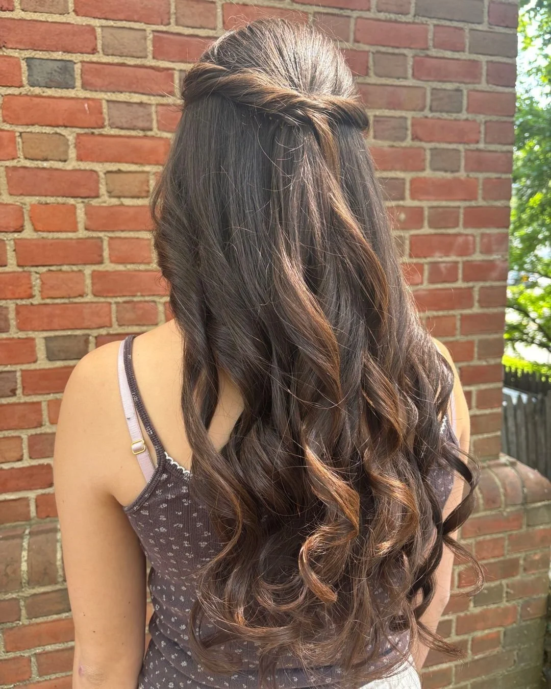 Rich caramel, honey, and copper tones are making a comeback this fall. 🍁 What&rsquo;s your perfect autumn hue? #AuraColor #FallHair #AvedaStyle